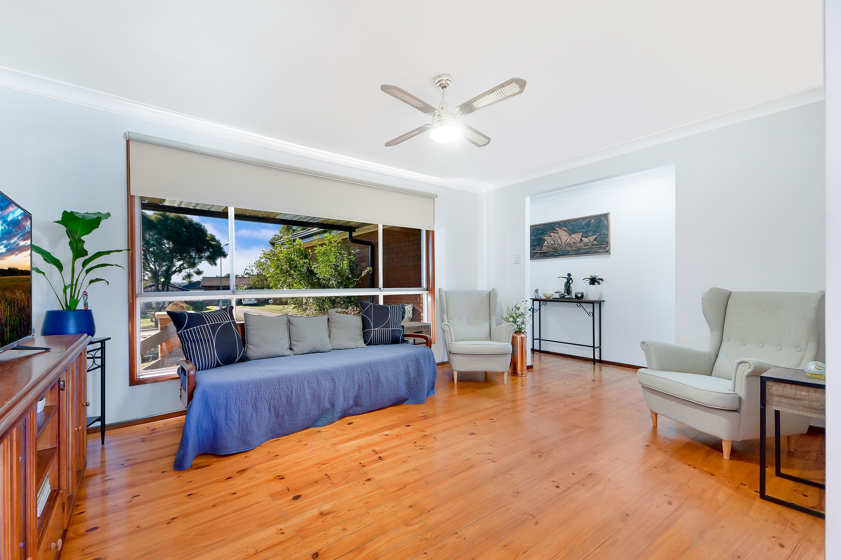 16 Chaperon Crescent, Minto, NSW 2566