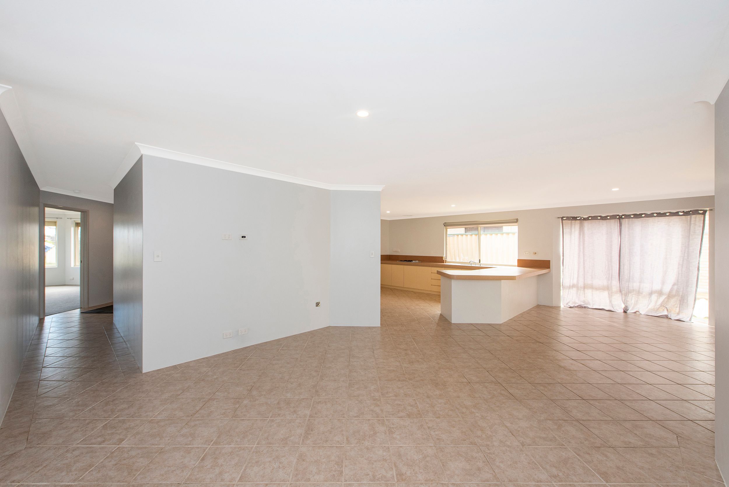 2 Wittecarra Crescent, Port Kennedy, WA 6172