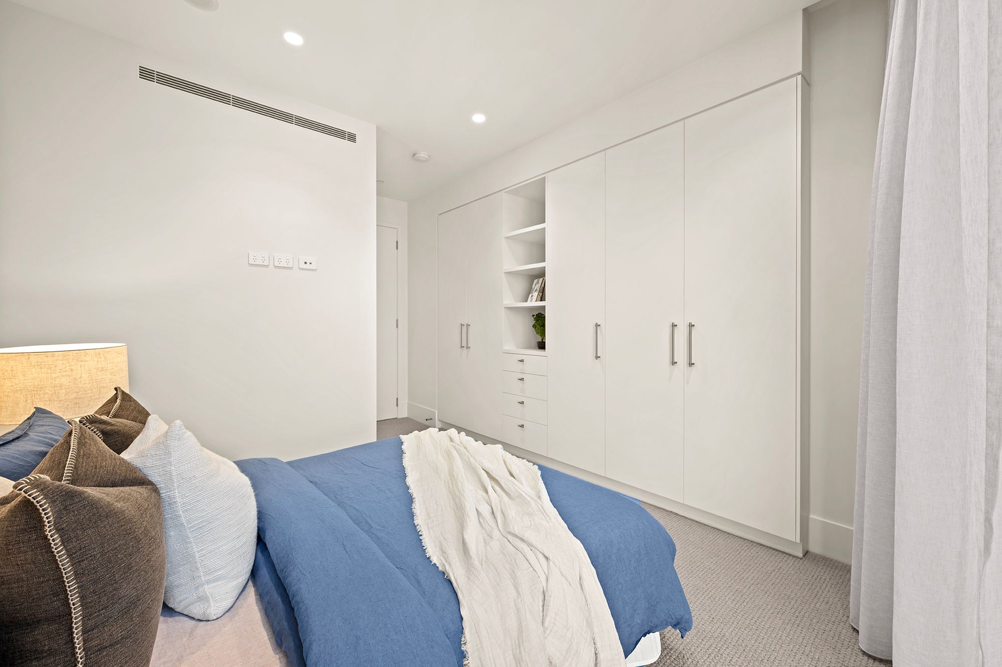 2404/7 Northcliffe Terrace — photo 29 of 30