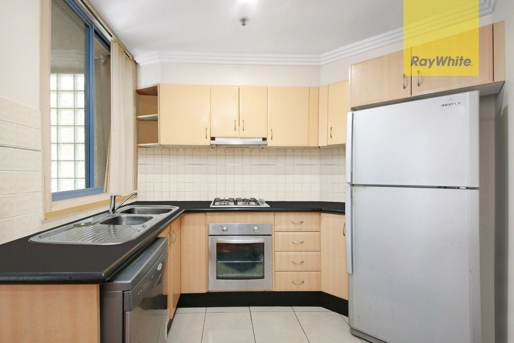 51/14 Hassall Street — photo 3 of 10