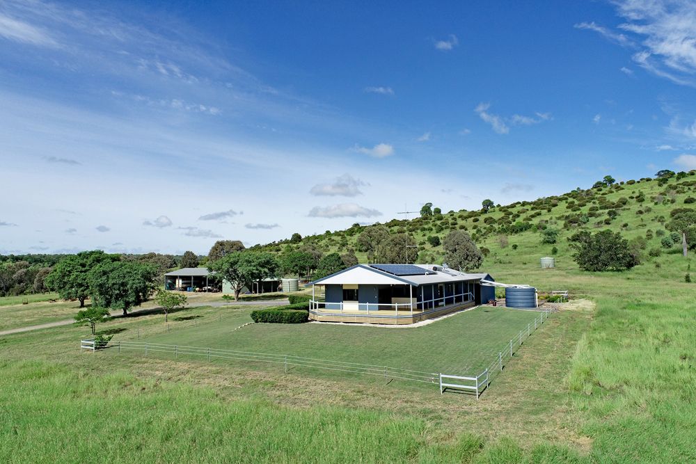 37925 Burnett Highway, Lawgi Dawes, QLD 4716