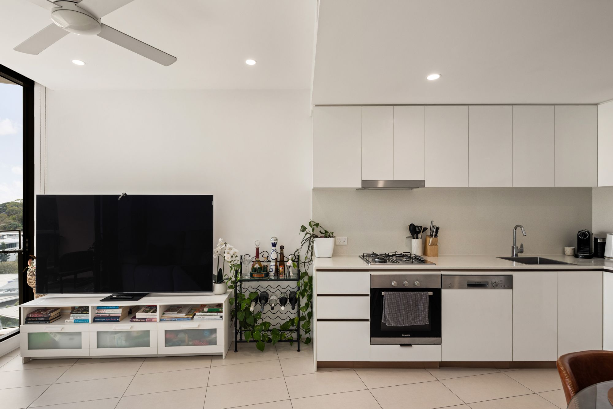 31309/24 Stratton Street — photo 5 of 14