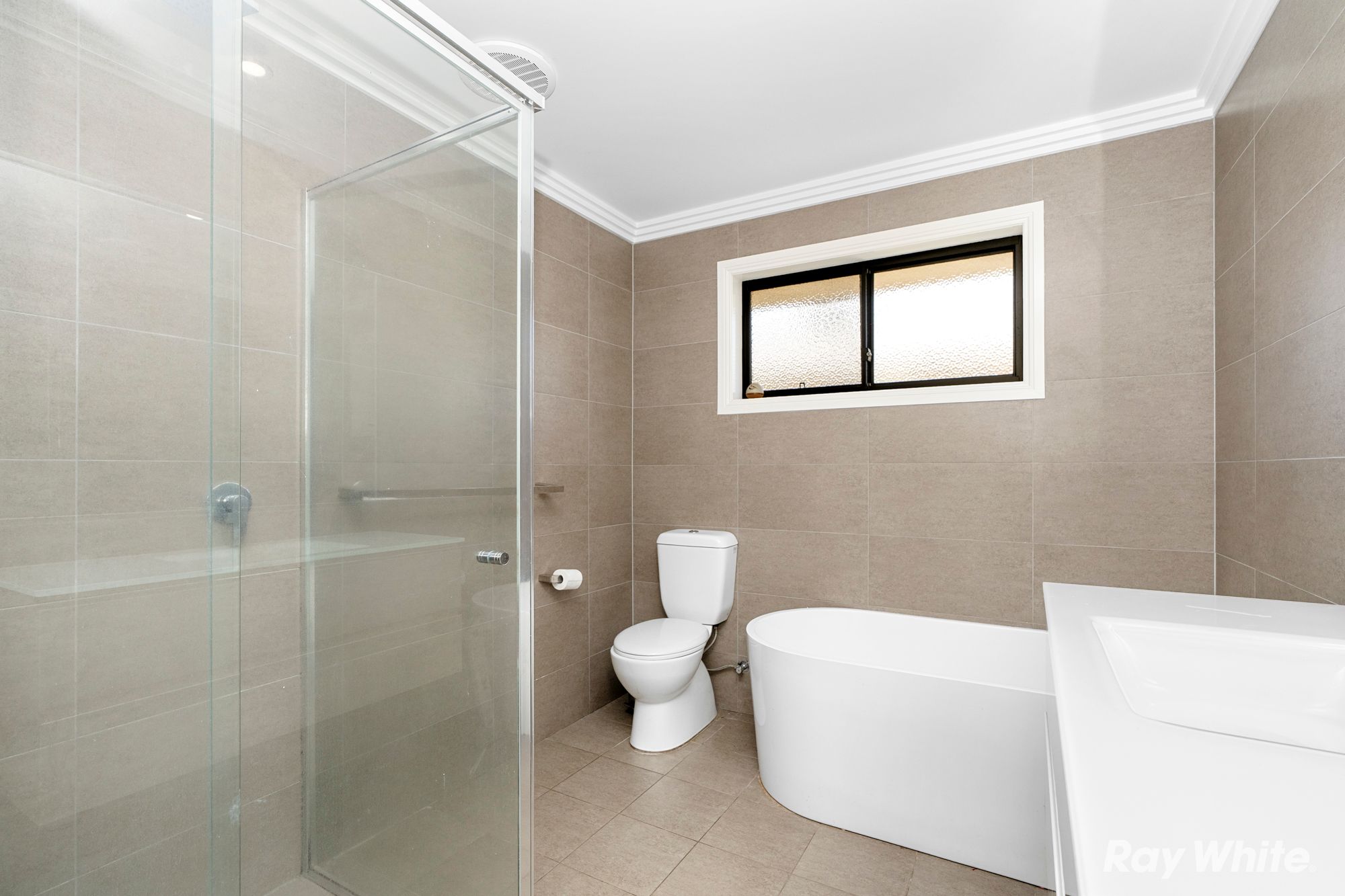 39 Waratah Street — photo 11 of 17