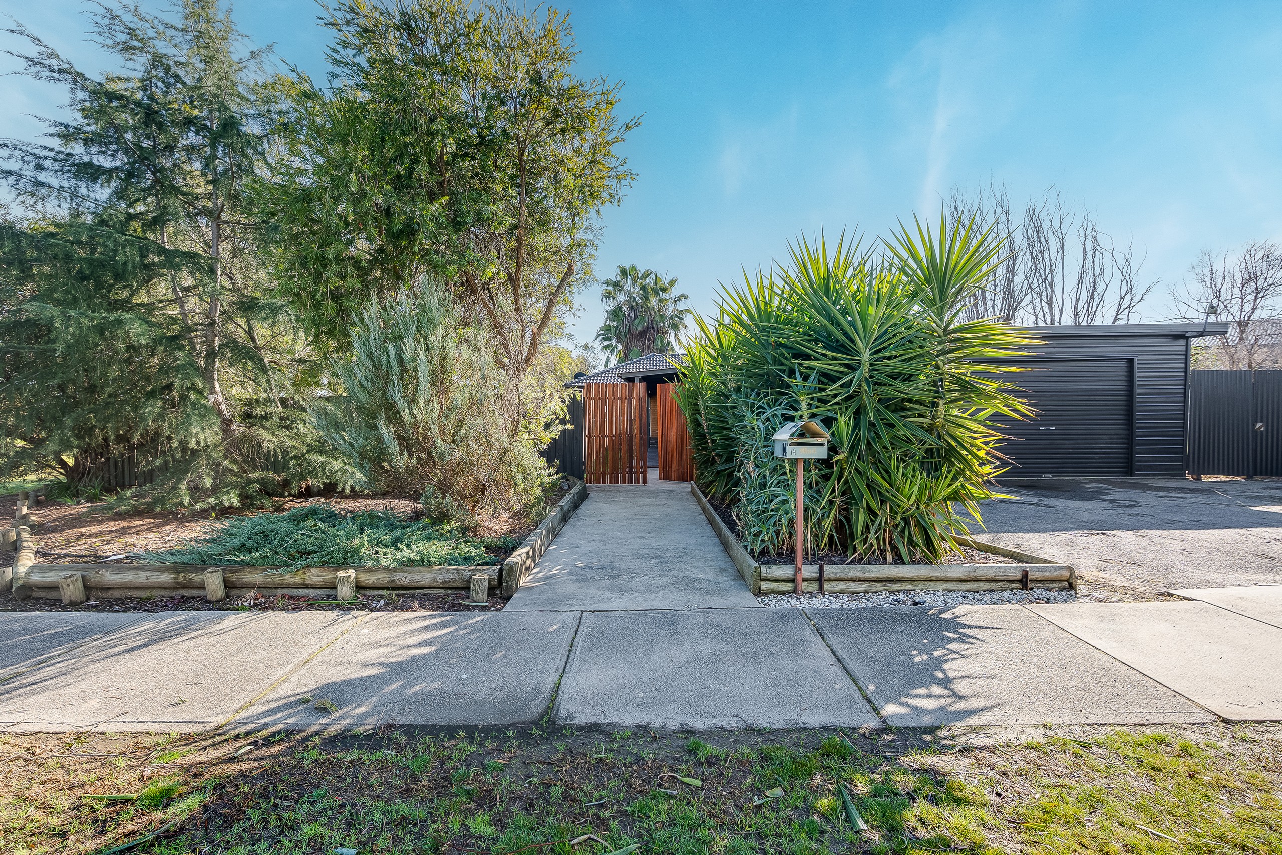 14 Sapphire Circuit, West Wodonga, VIC 3690