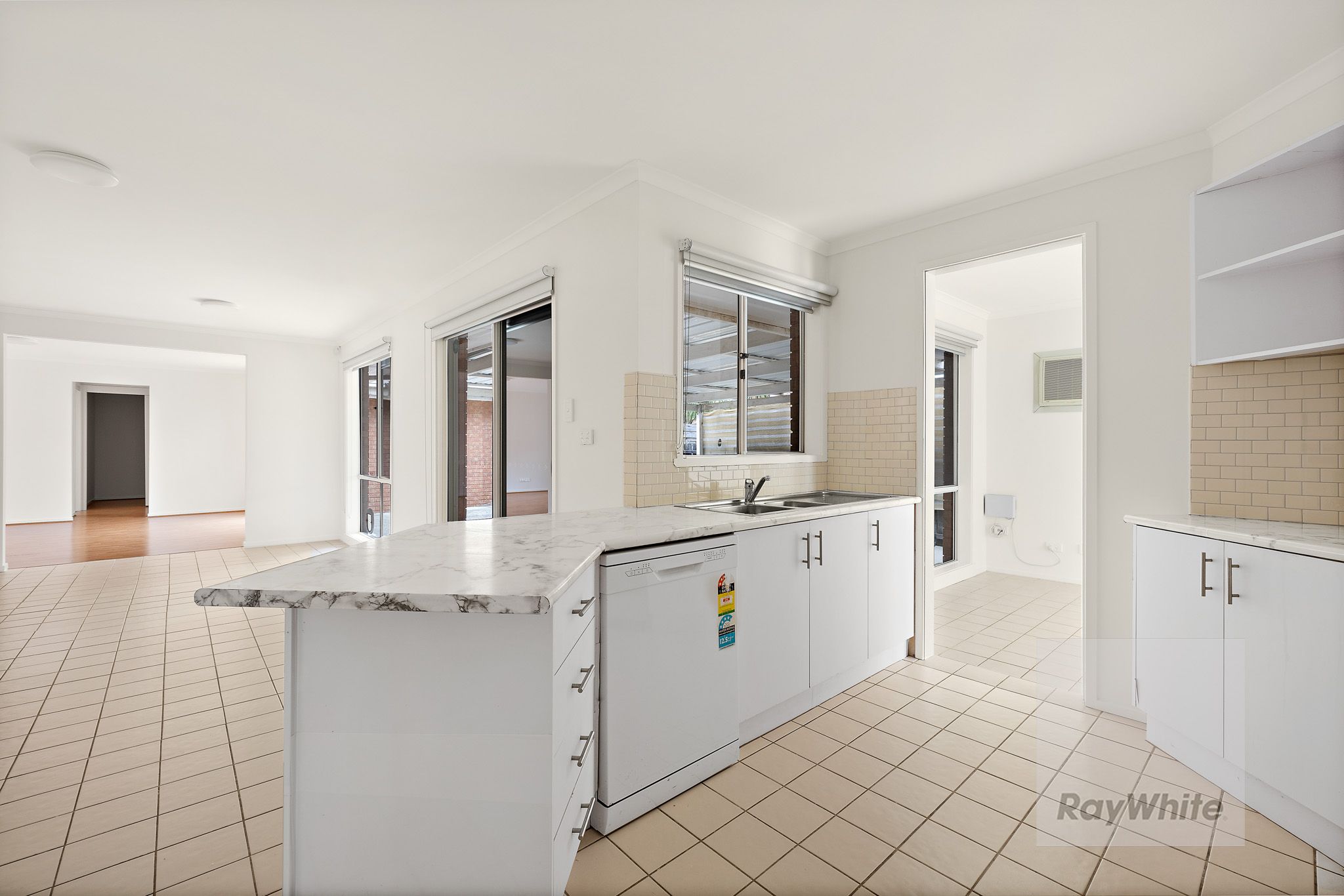 96 Manning Clark, Mill Park, VIC 3082