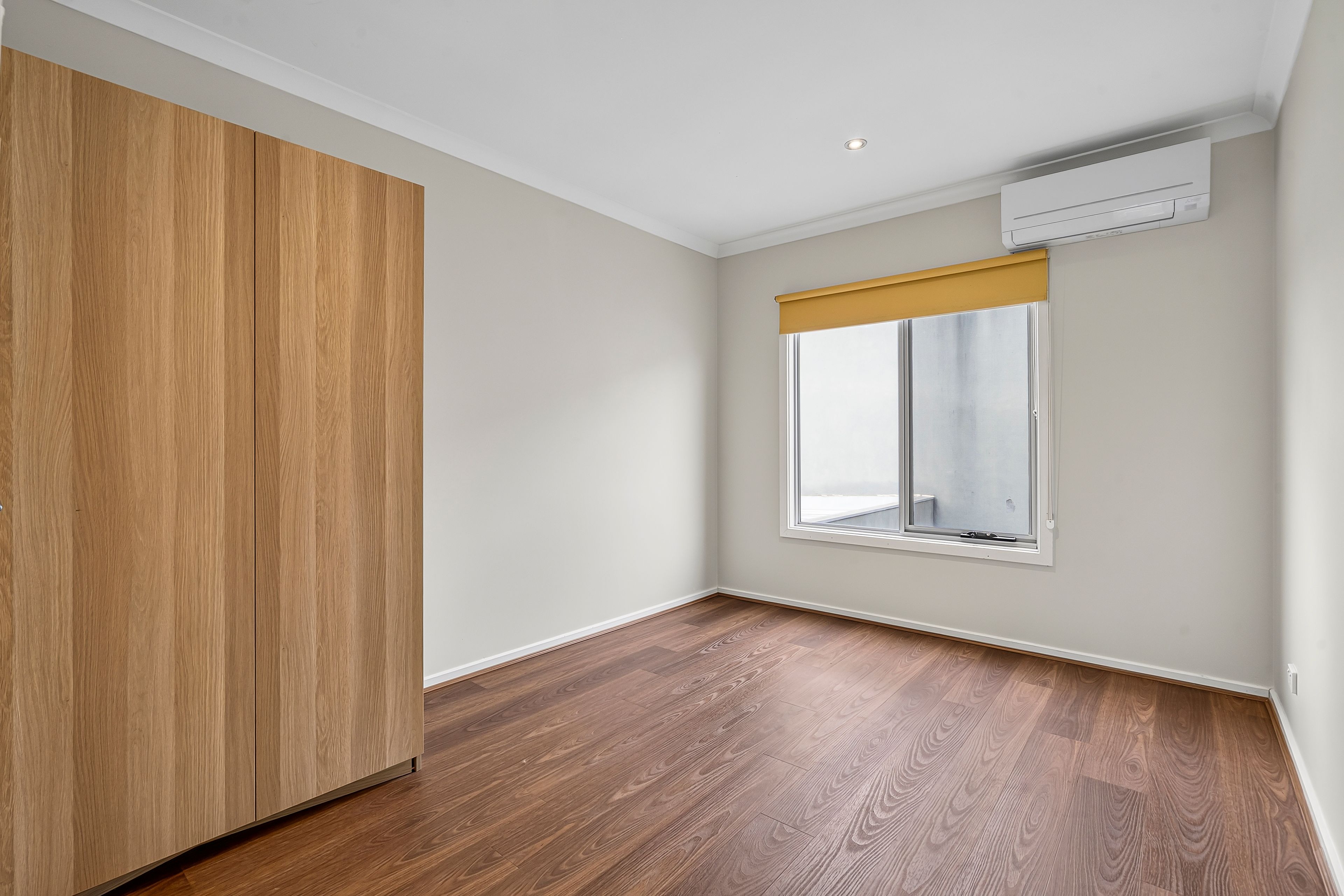 2/4A Duggan Street — photo 8 of 12