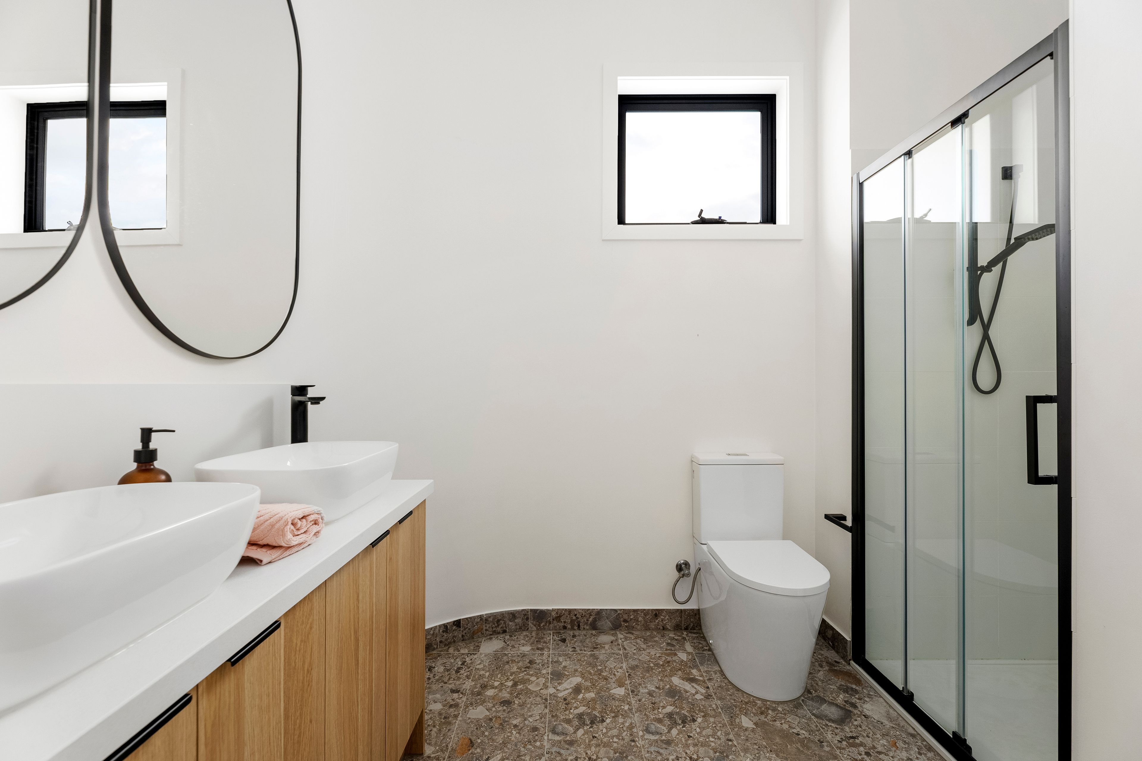 2/7 Chaleyer Street — photo 14 of 17