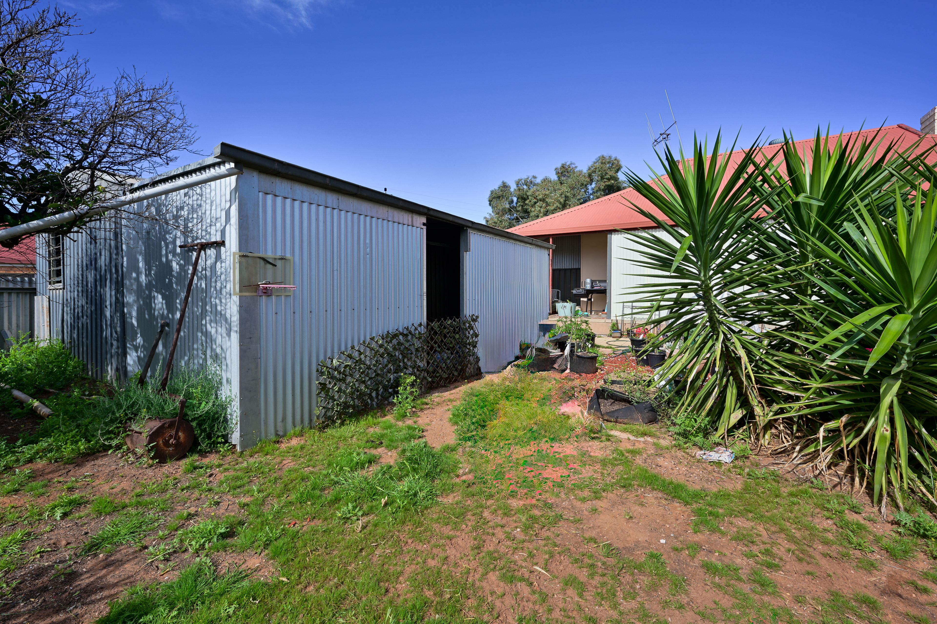 18 Eyre Highway — photo 16 of 16