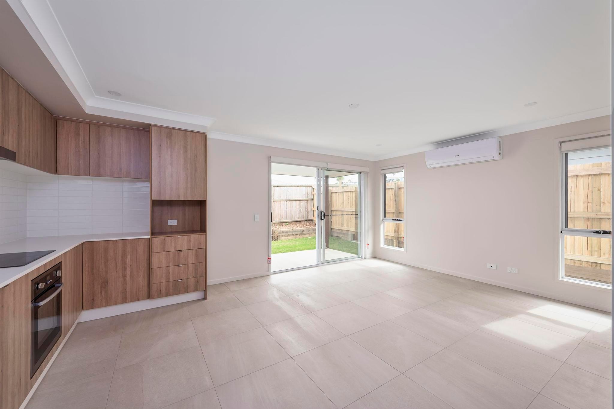 1/45 Mount Glorious Street, Park Ridge, QLD 4125