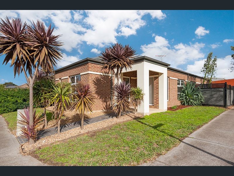 24 Middlesborough Drive, Craigieburn, VIC 3064