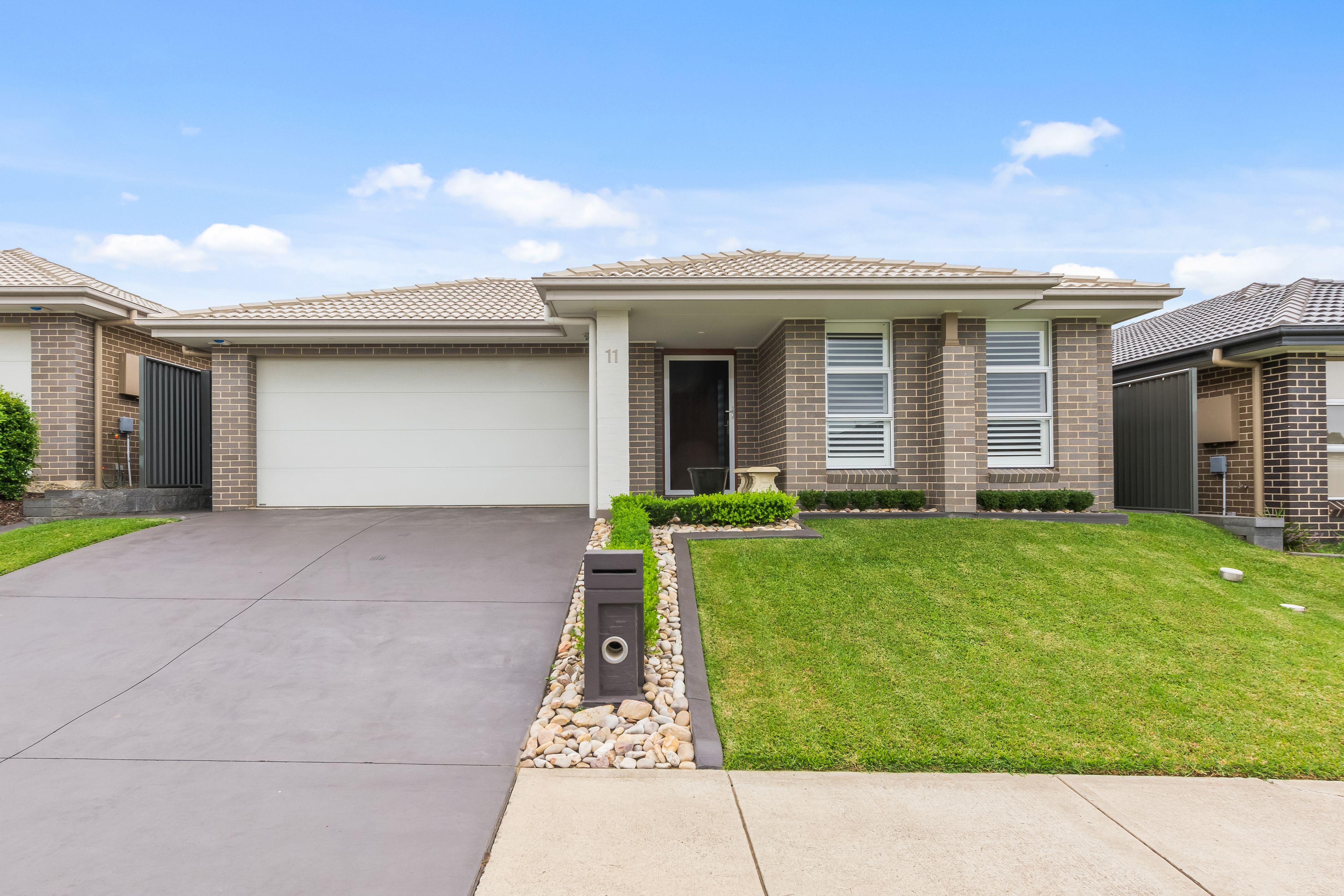 11 Morson Avenue, Horsley NSW 2530