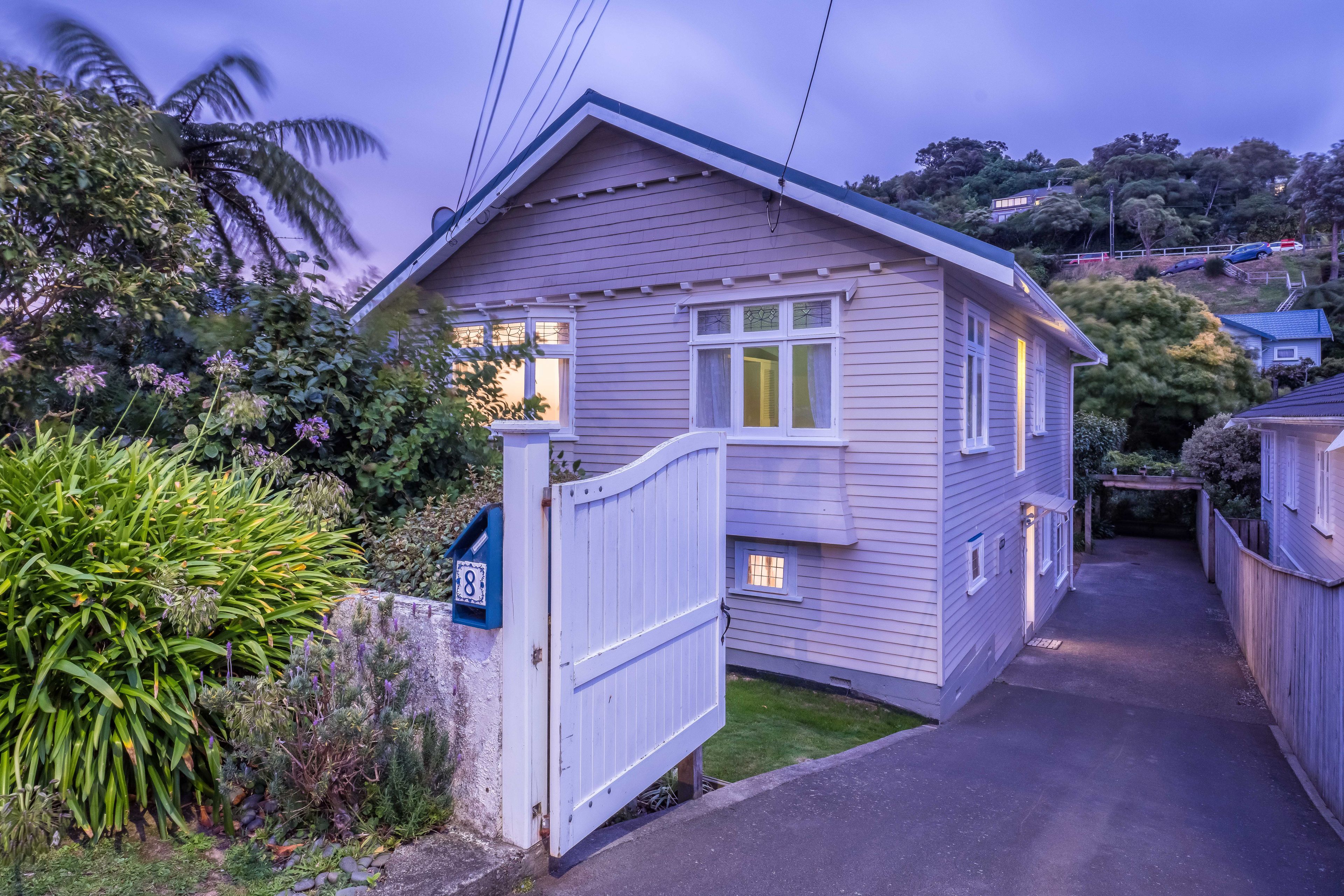 8 Friend Street, Karori, Wellington City
