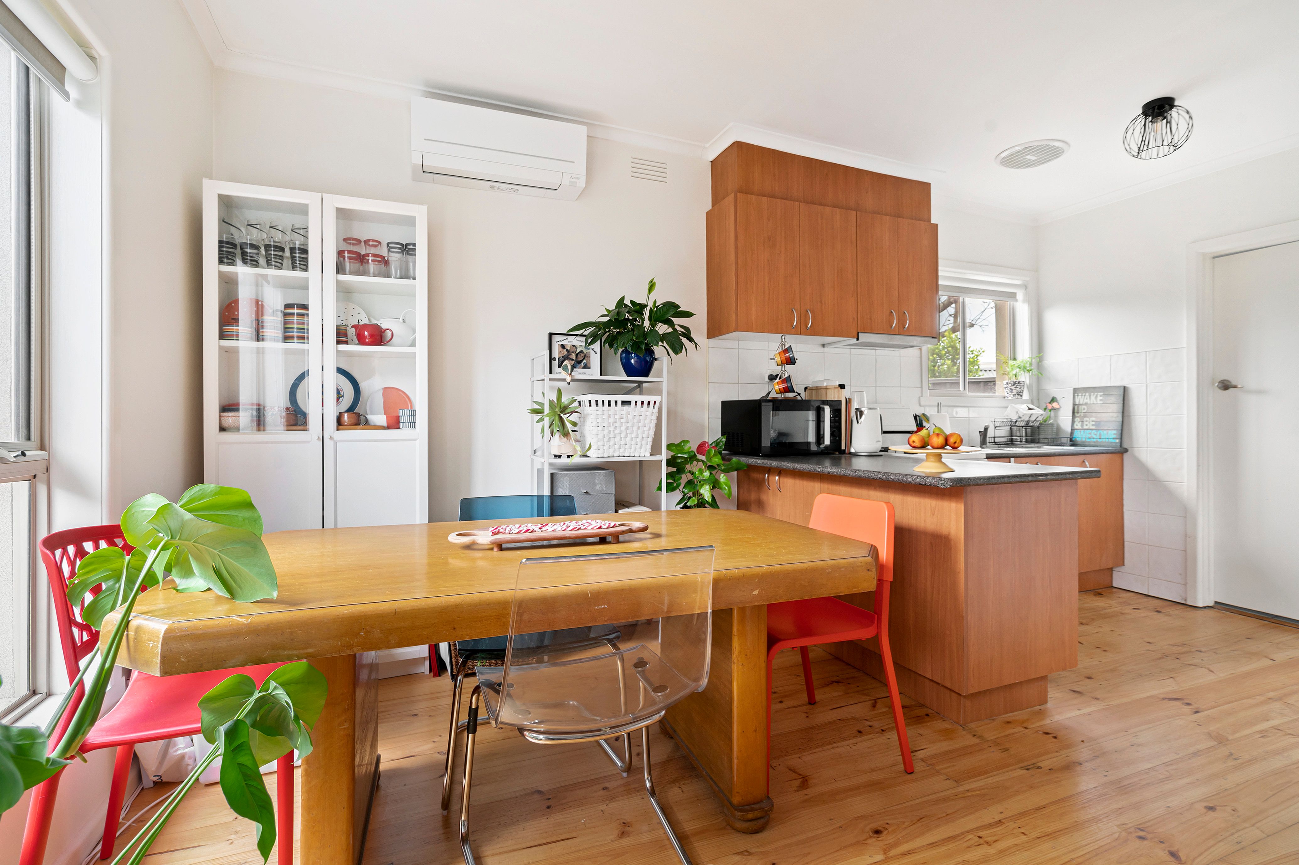 1-4/37 Russell Place — photo 3 of 13
