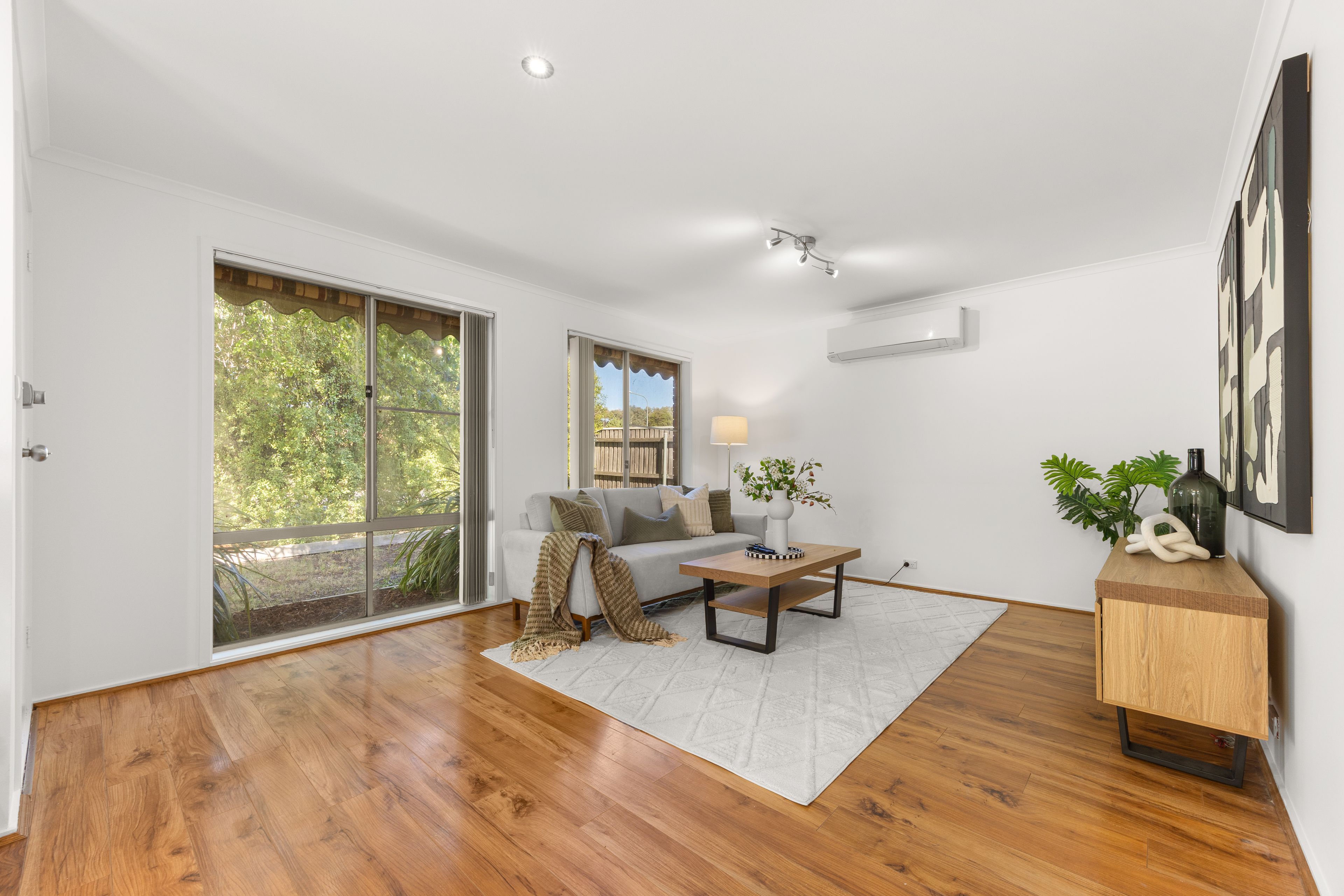 16 Sherwood Circuit — photo 4 of 16