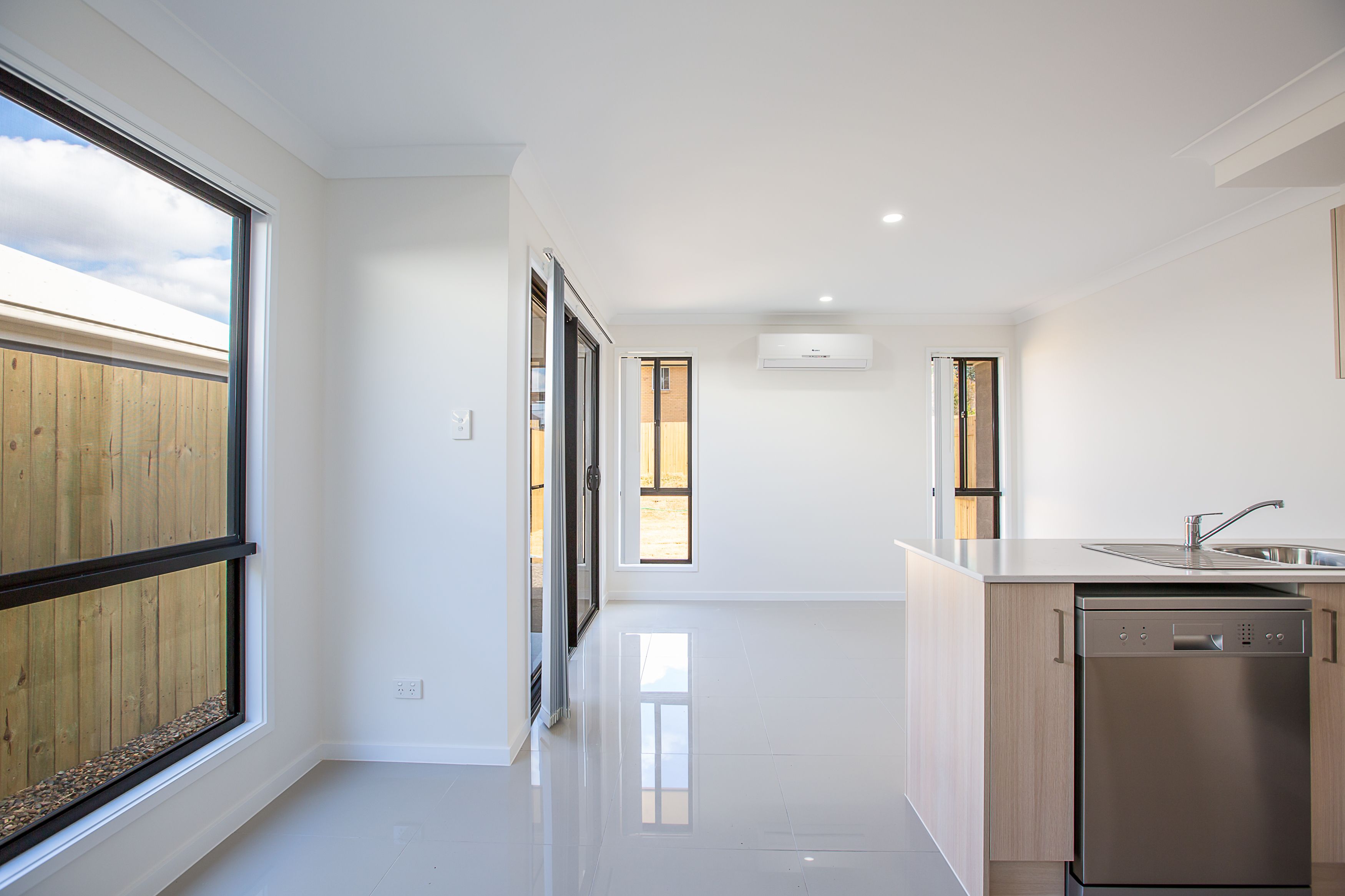 2/5 Juniper Court, Brassall, QLD 4305