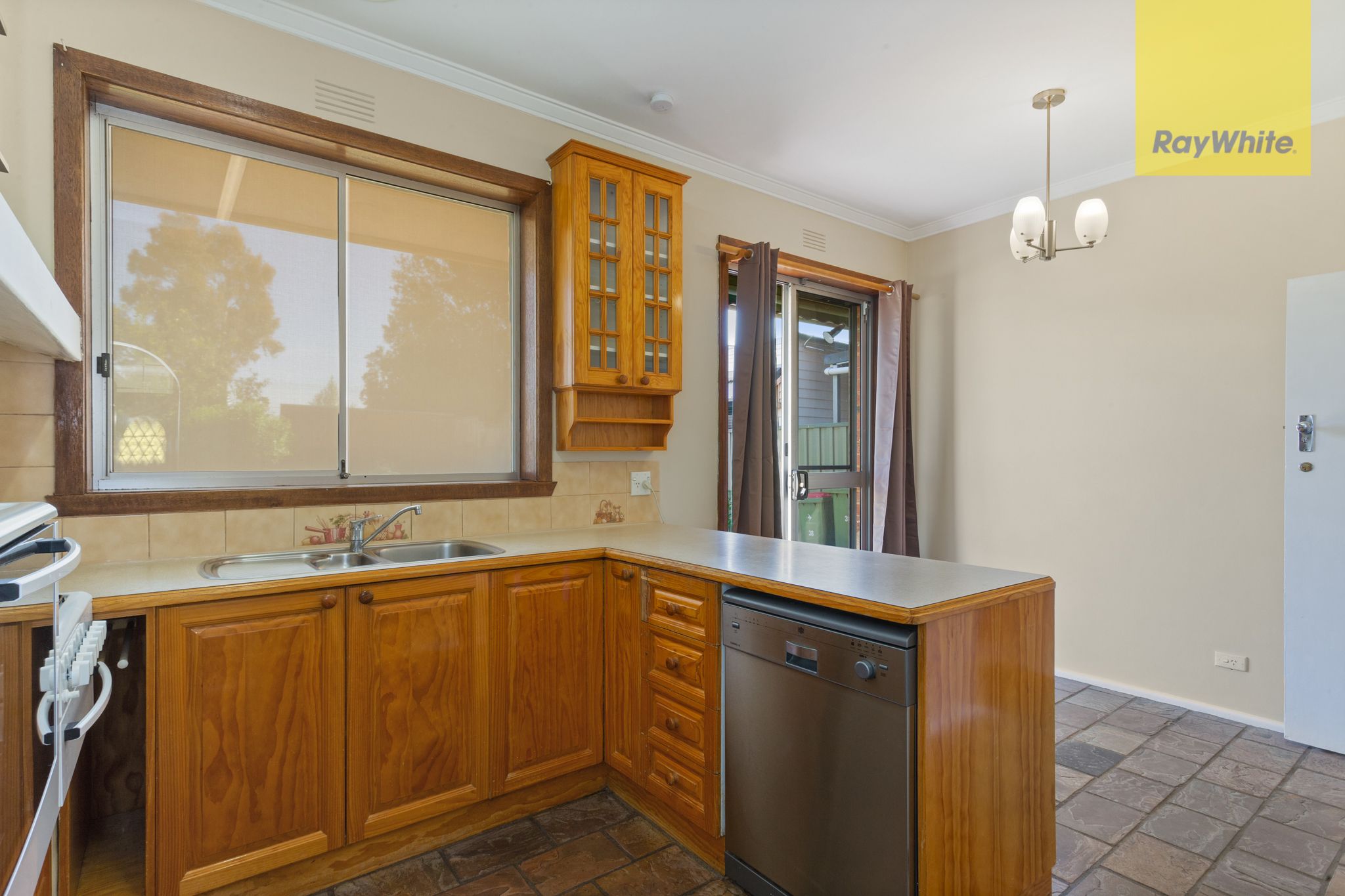 38 Lindenow Street, Maidstone, VIC 3012