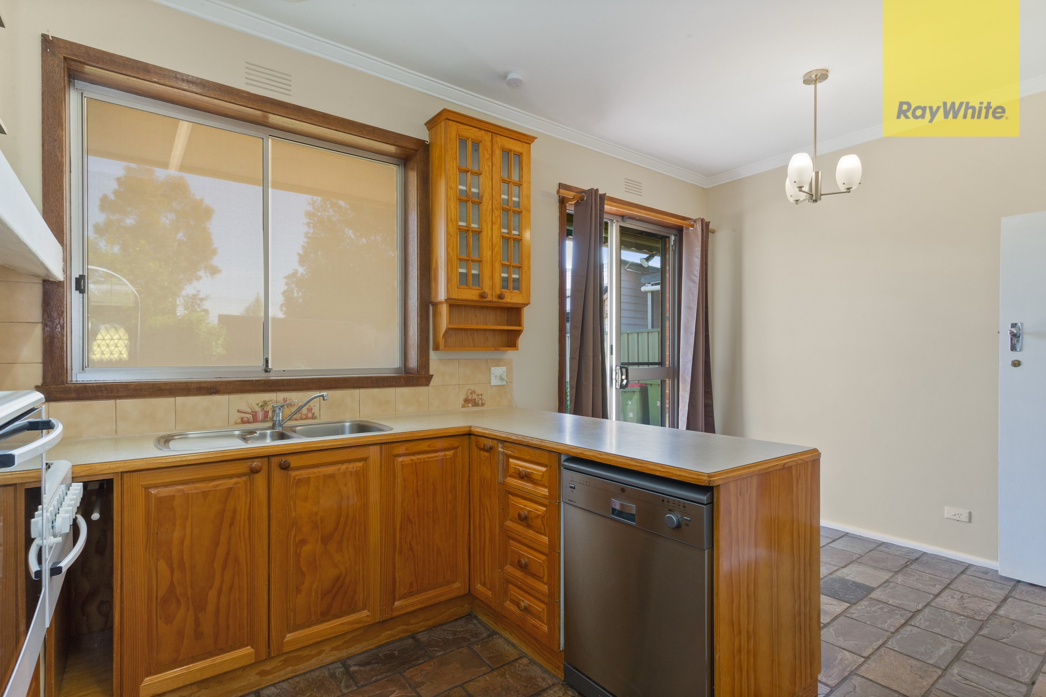 38 Lindenow Street, Maidstone, VIC 3012