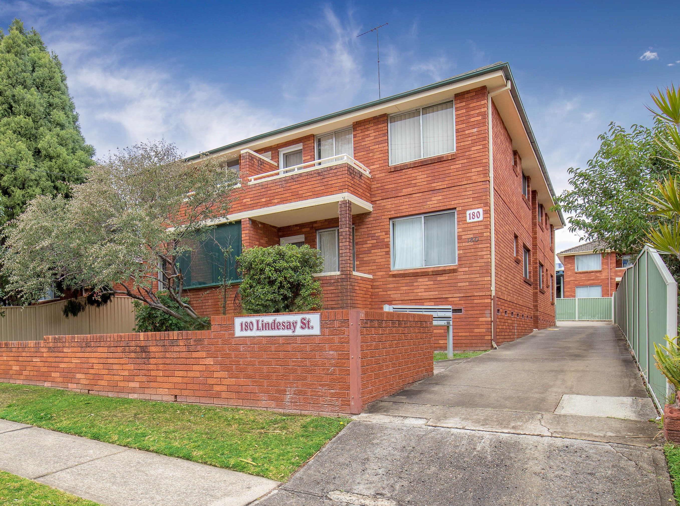7/180 Lindesay Street, Campbelltown, NSW 2560