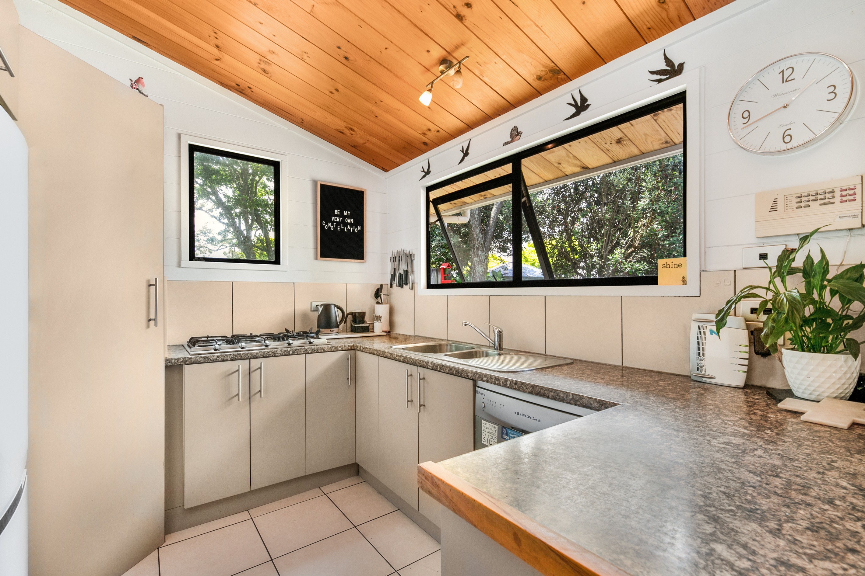 13 Kindergarten Drive, Conifer Grove, Manukau City