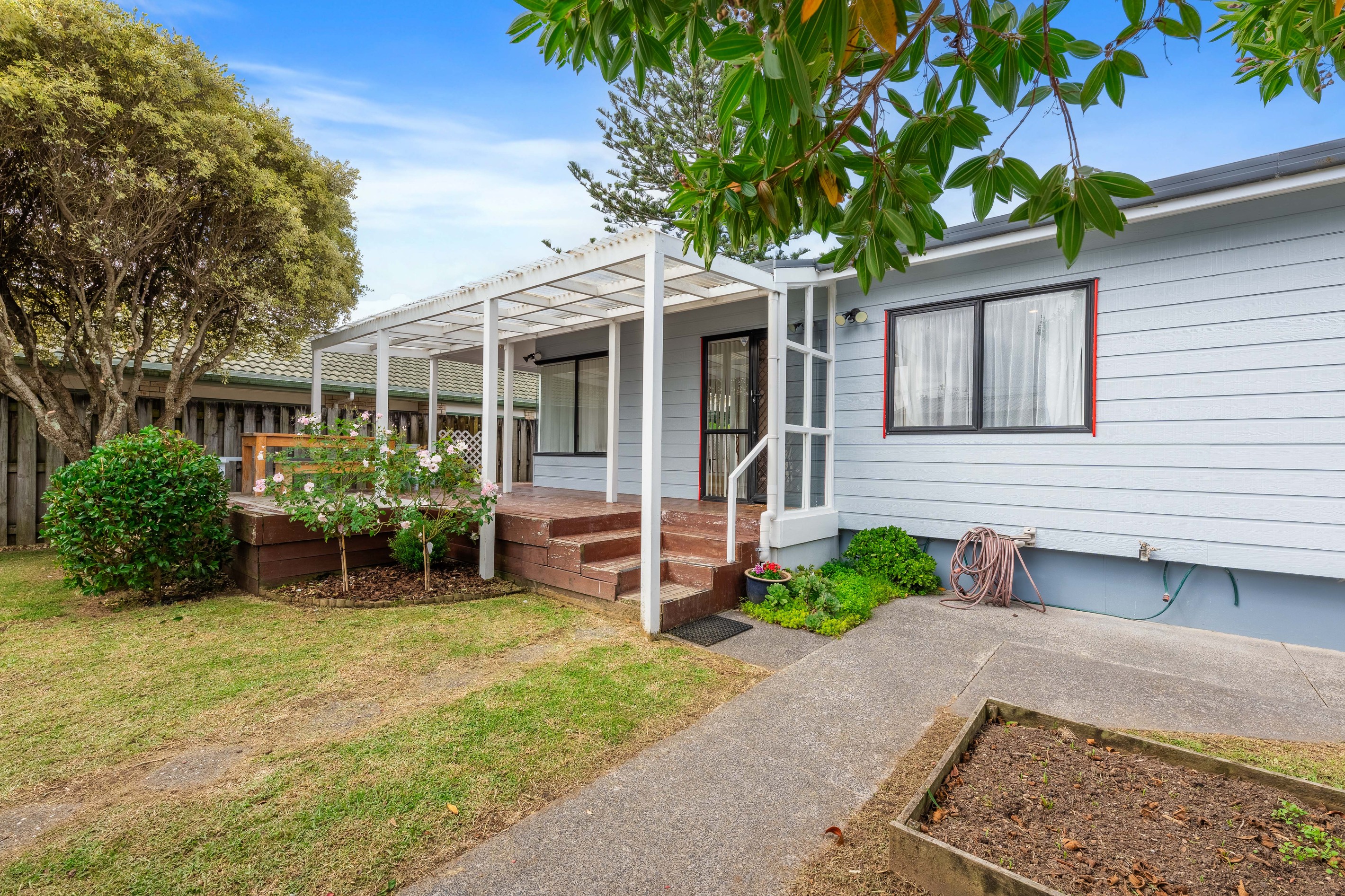 2/33 Overton Road, Papatoetoe, Manukau City