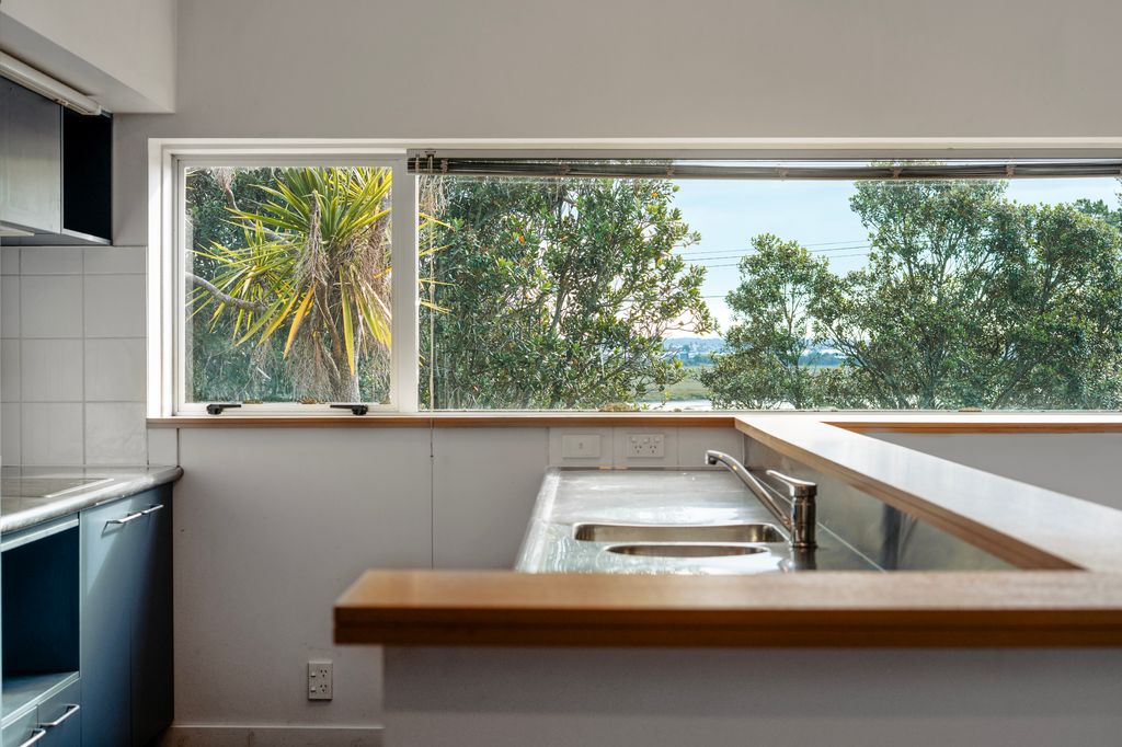 16A Seaside Avenue, Waterview