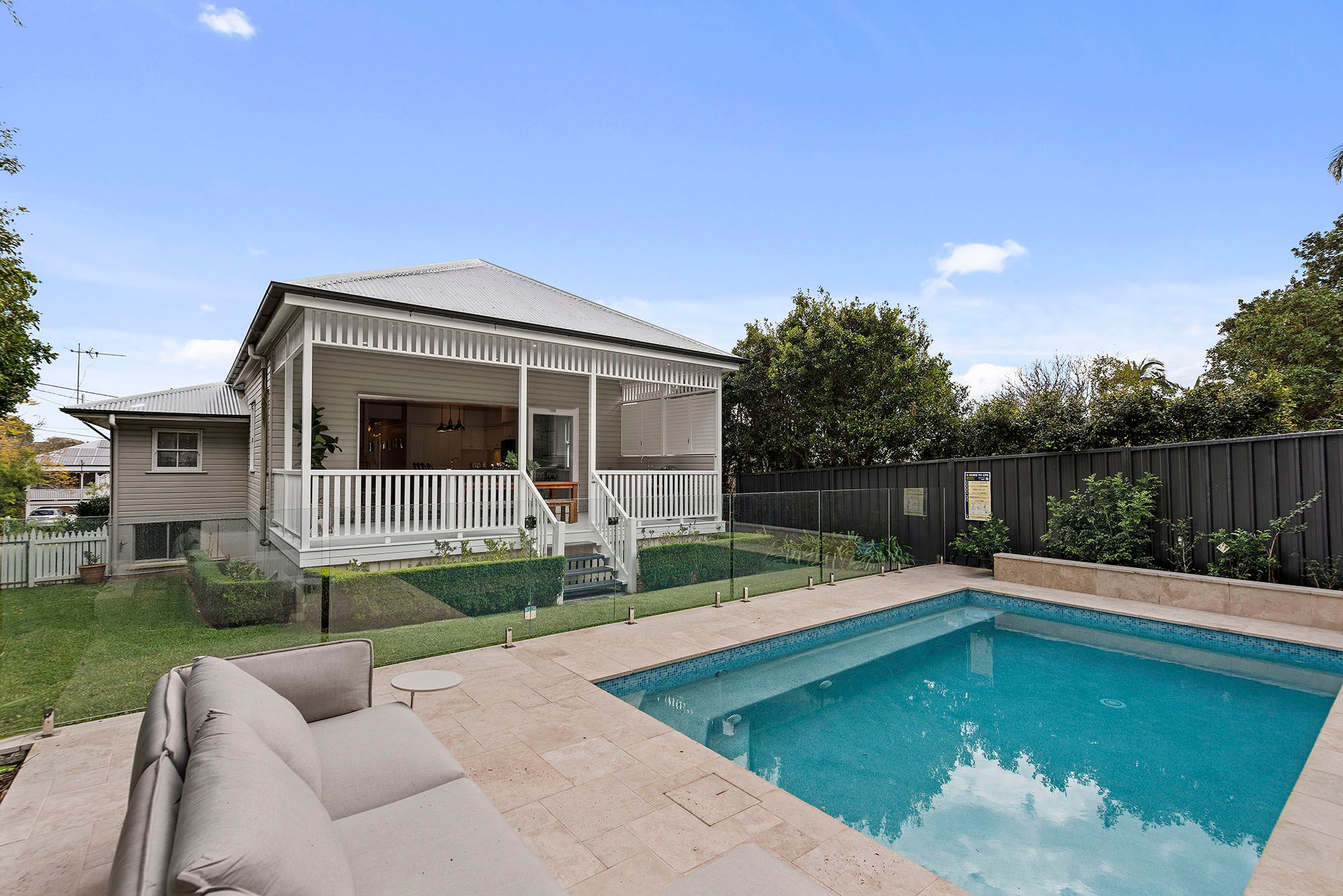18 Albert Street, Annerley, QLD 4103