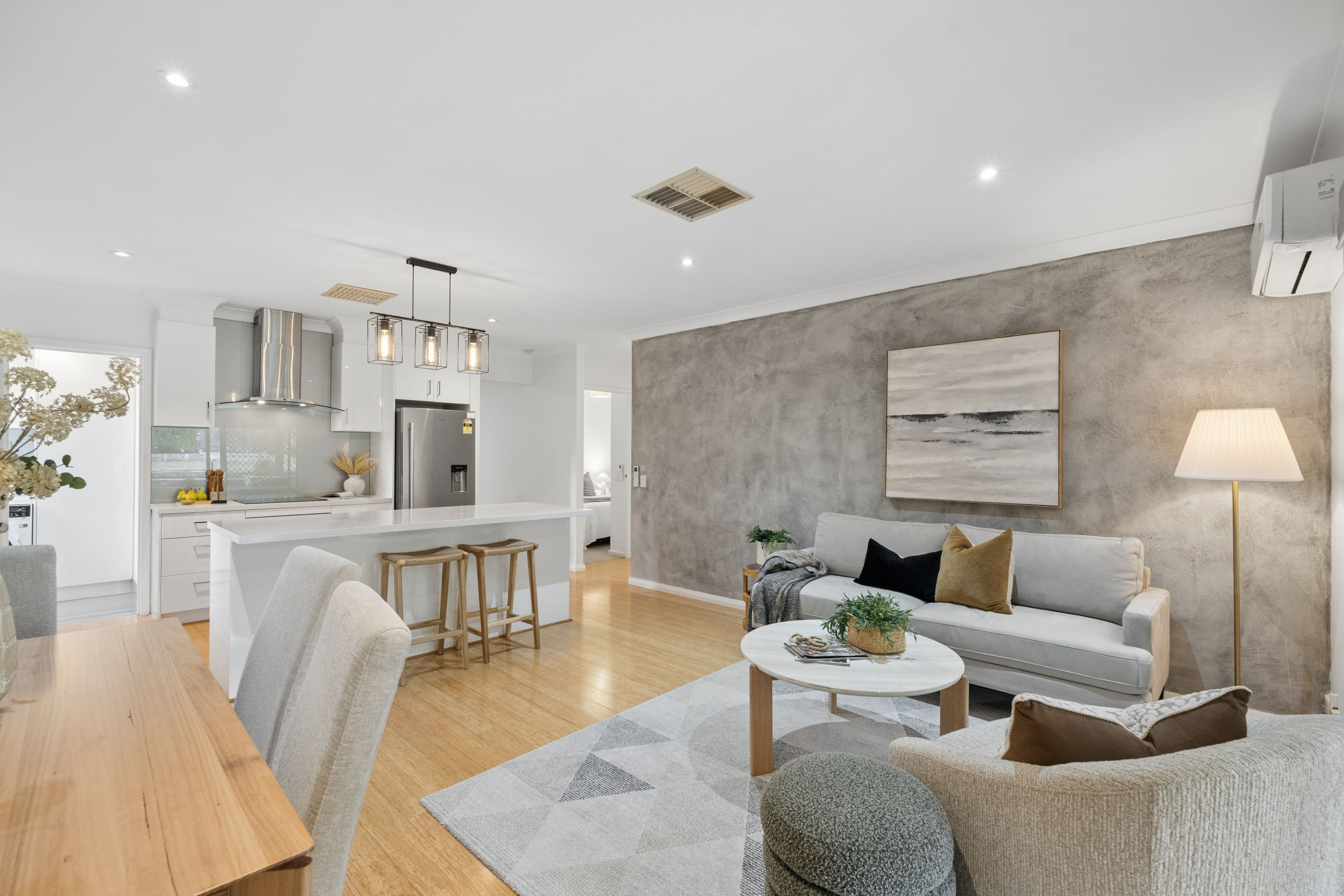 395 Vincent Street West — photo 9 of 23
