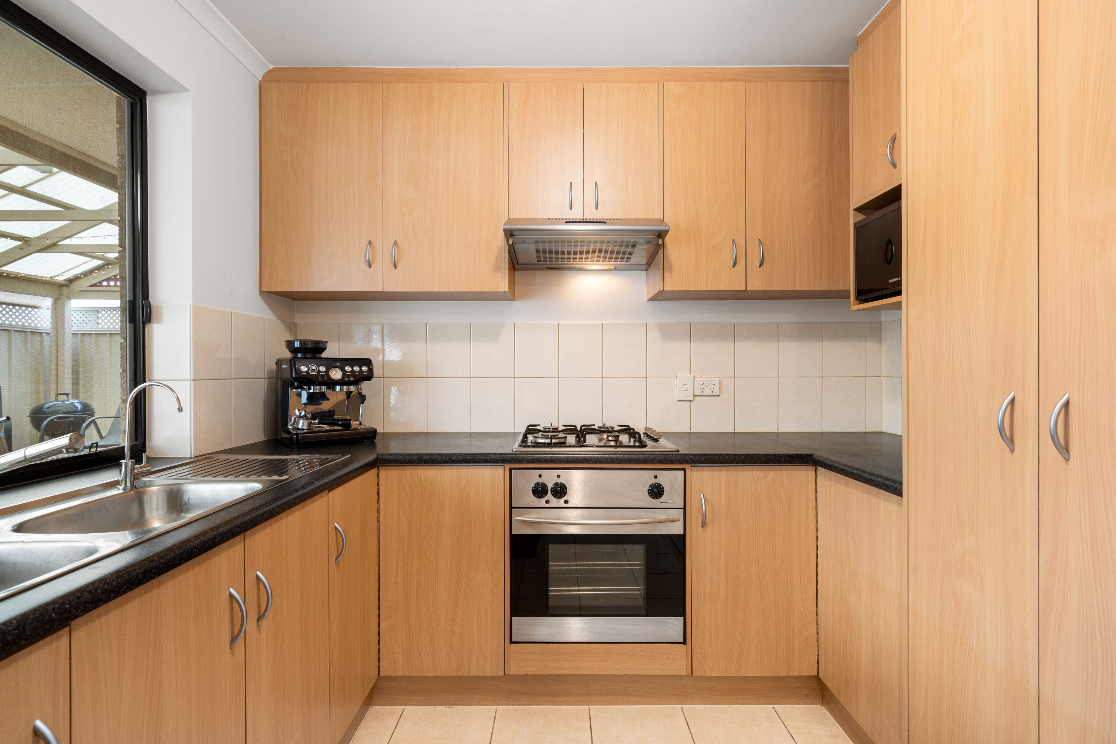 28 Hubbard Street — photo 5 of 18