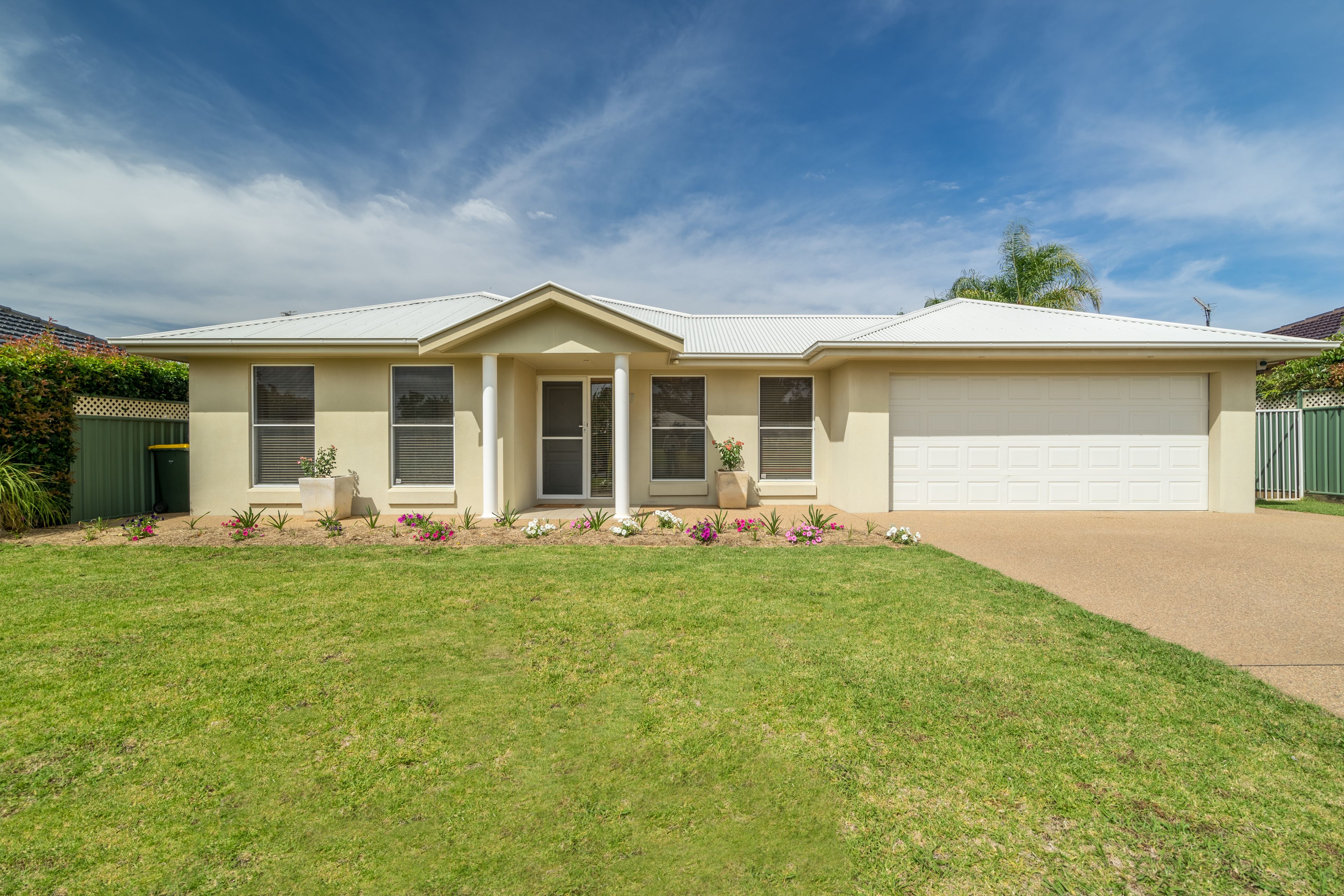7 Ashlundie Crescent