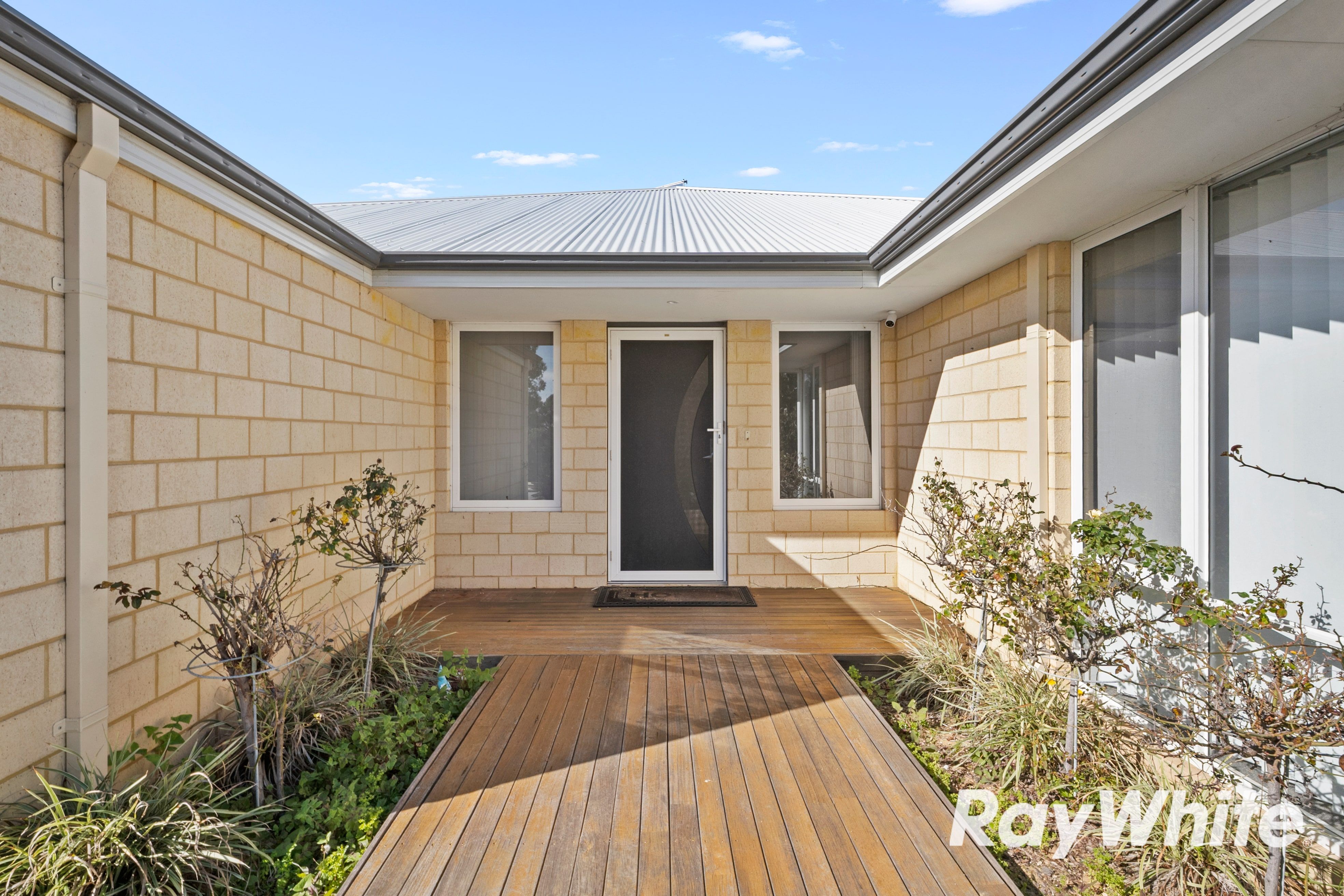 14 Edgbaston Road, Meadow Springs, WA 6210