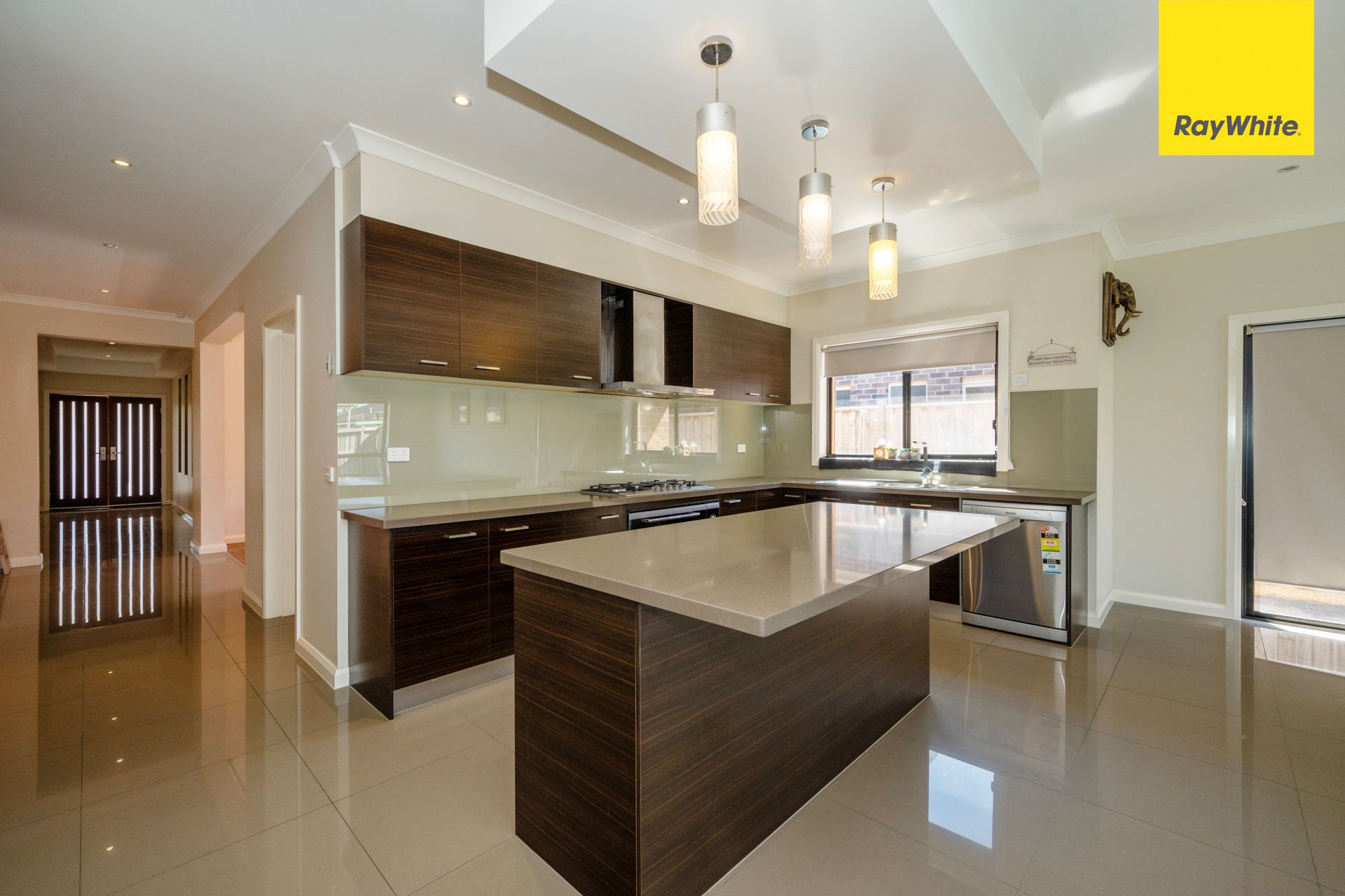 14 Leyana Crescent — photo 7 of 13