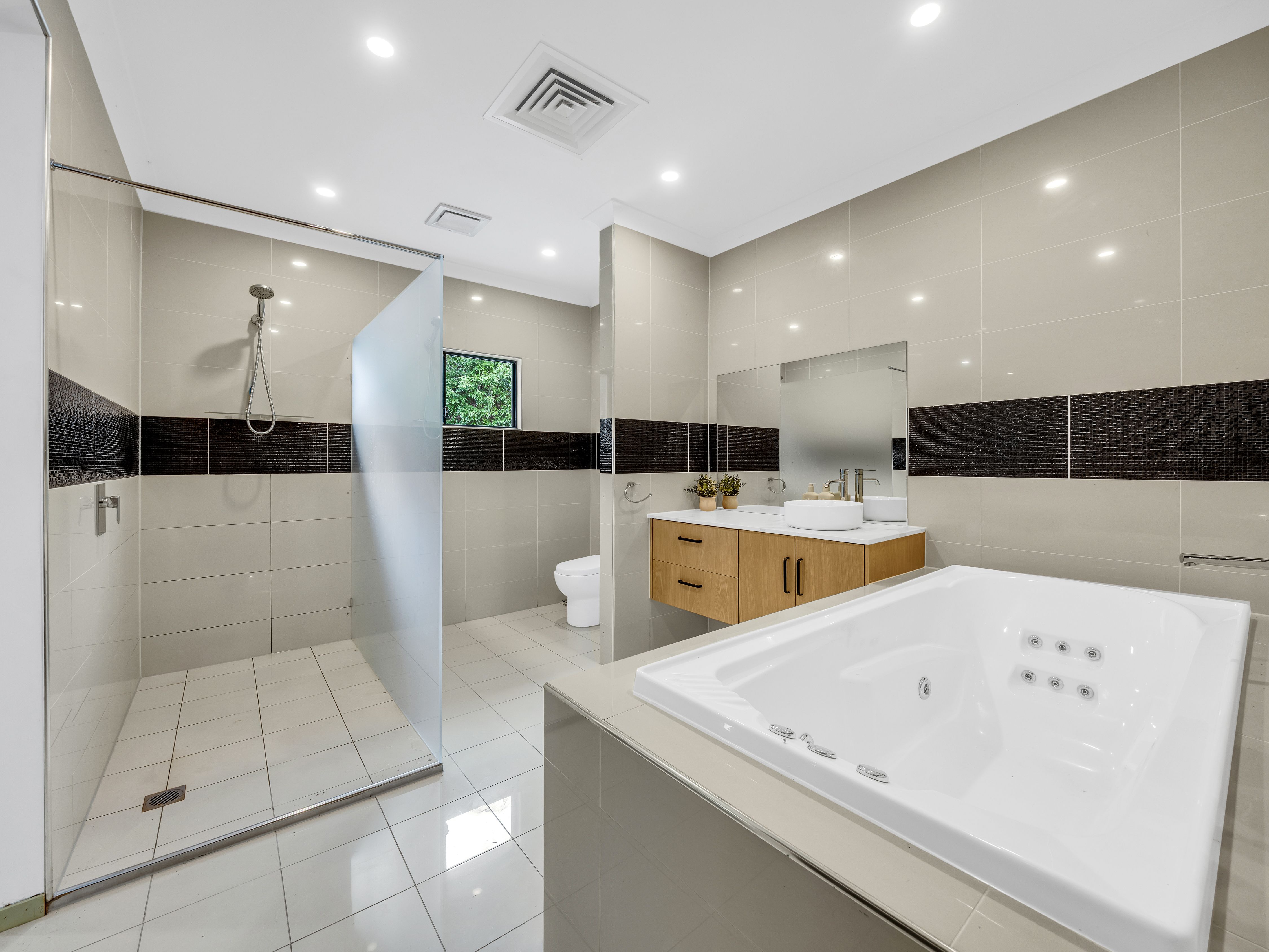 17 Vivian Place — photo 15 of 22