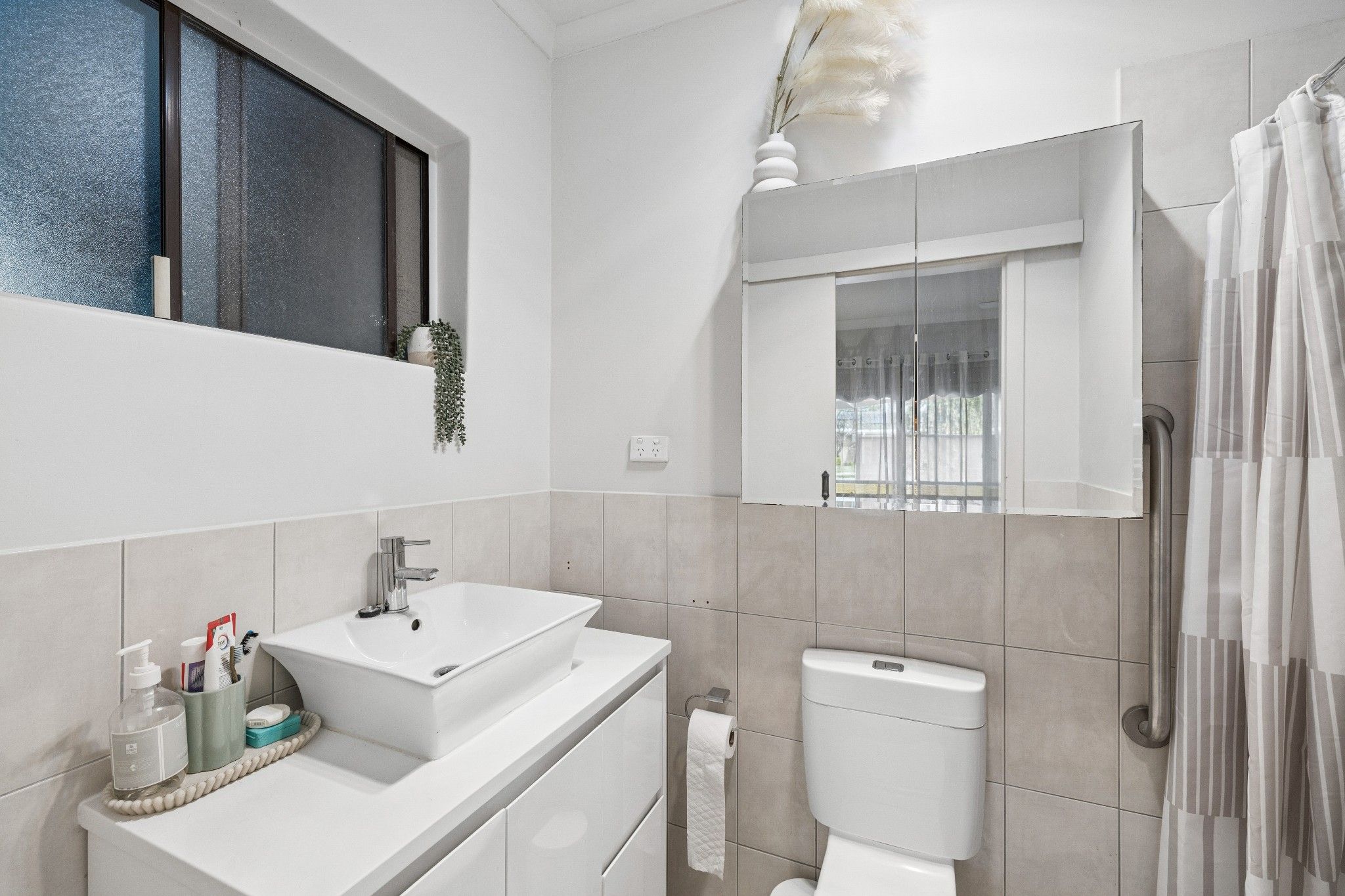 33 Masters Avenue — photo 8 of 19