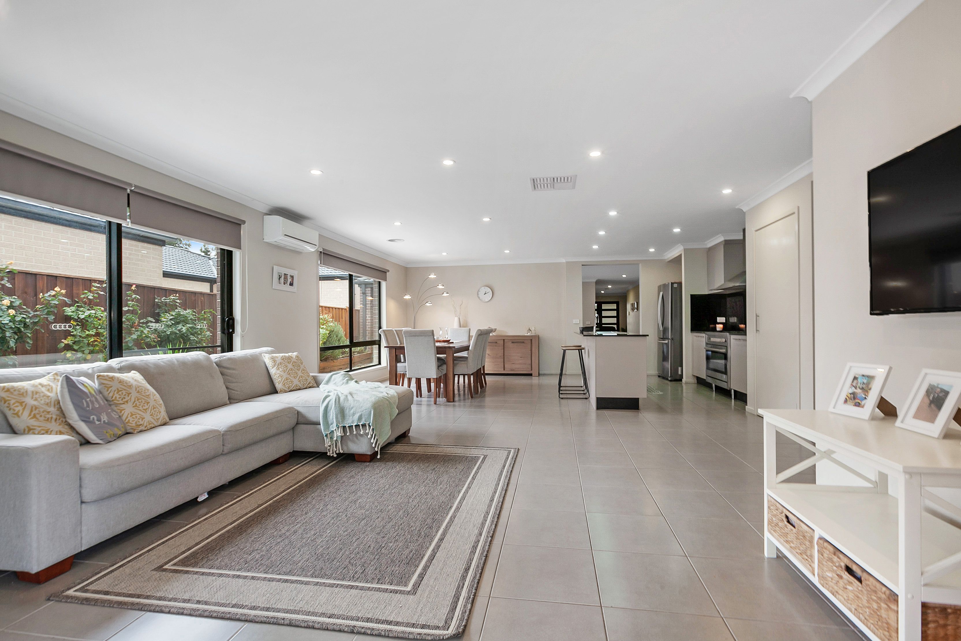 30 Tuross Crescent, South Morang, VIC 3752