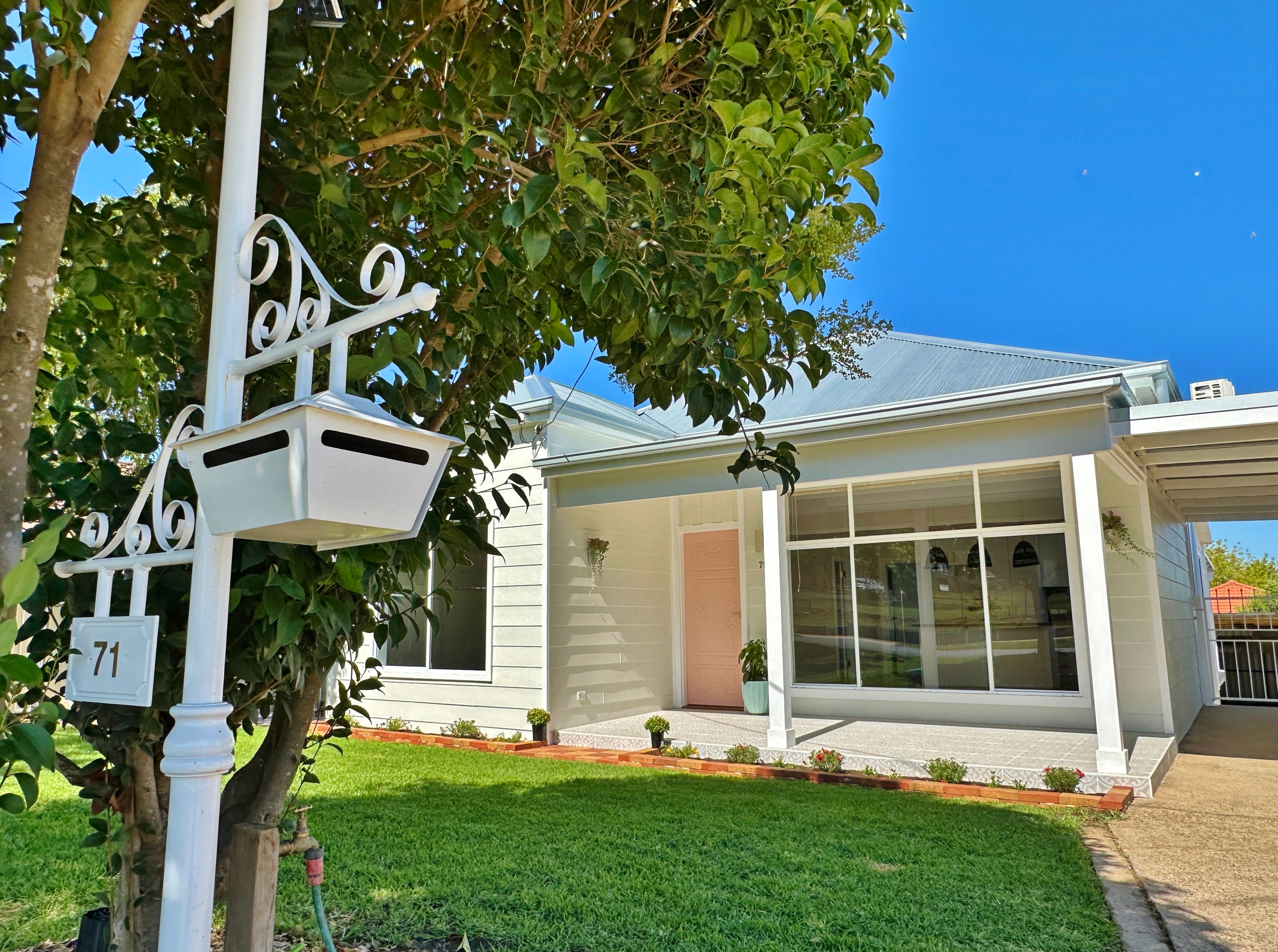 71 Lachlan Street, Young NSW 2594
