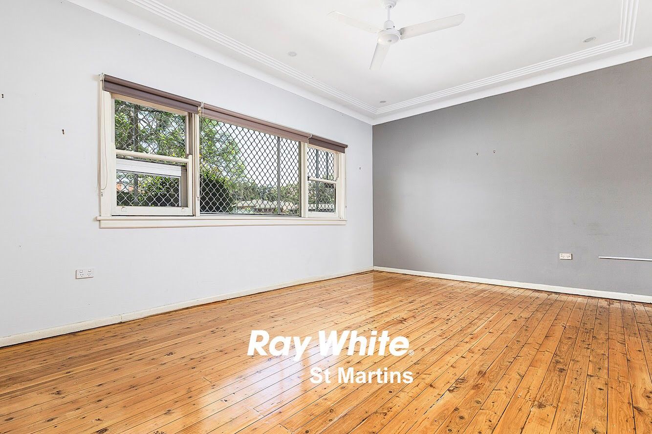 392 Flushcombe Road — photo 5 of 9