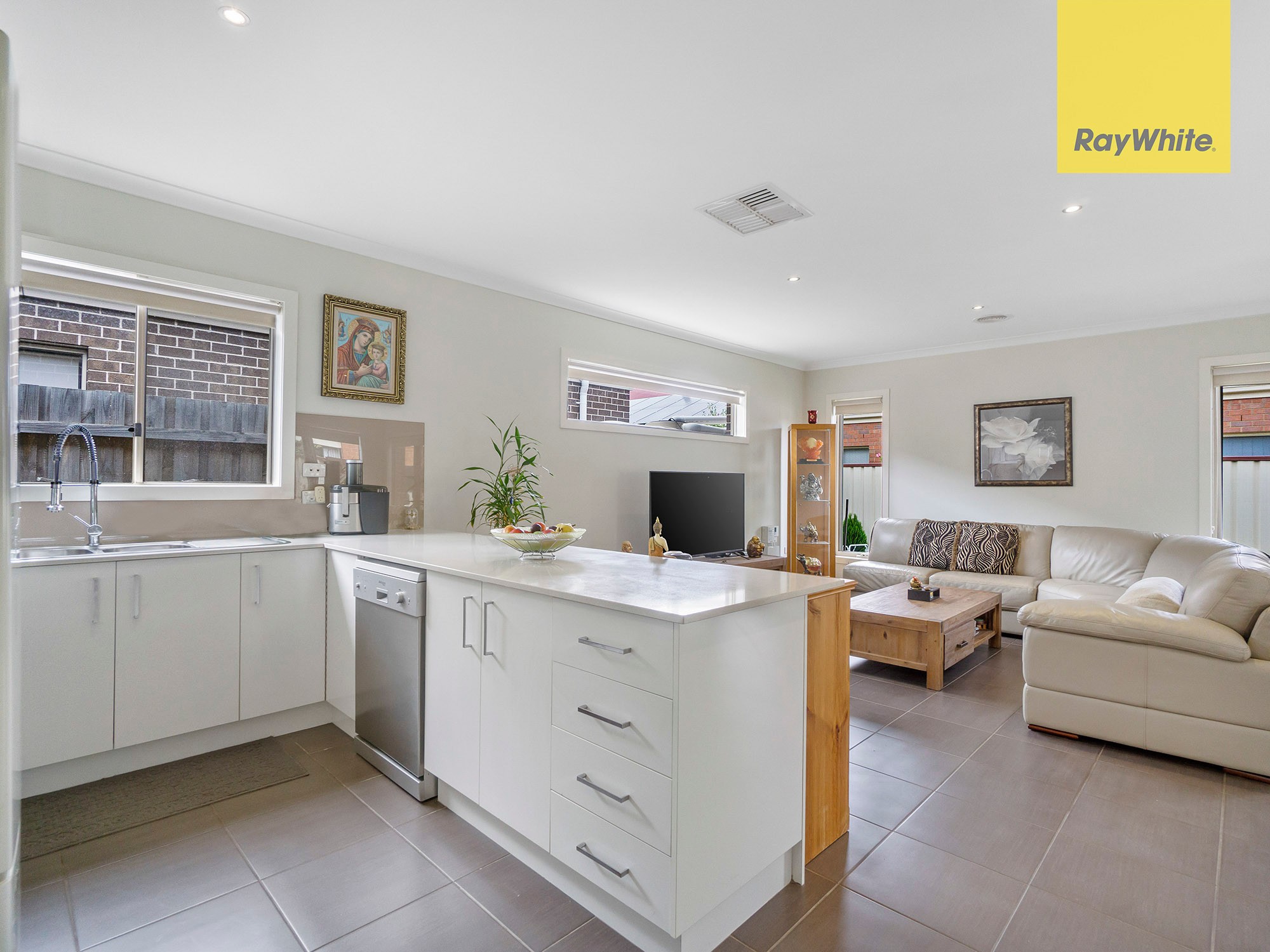 2 Charlotte Avenue, HARKNESS, VIC 3337