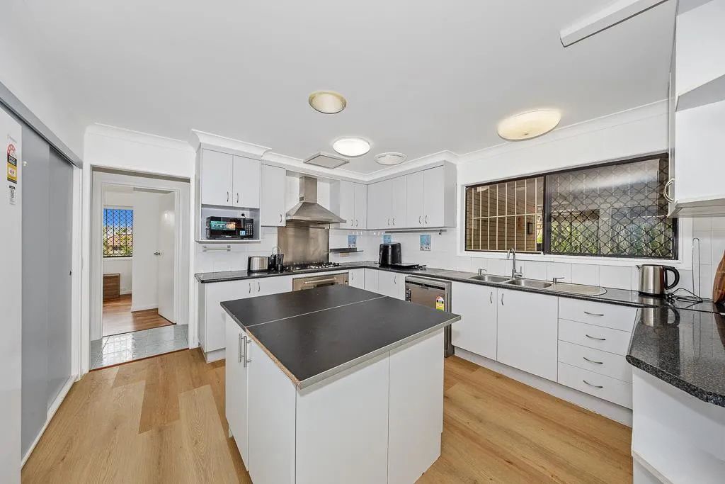 9A Cosmos Street, Macgregor, QLD 4109