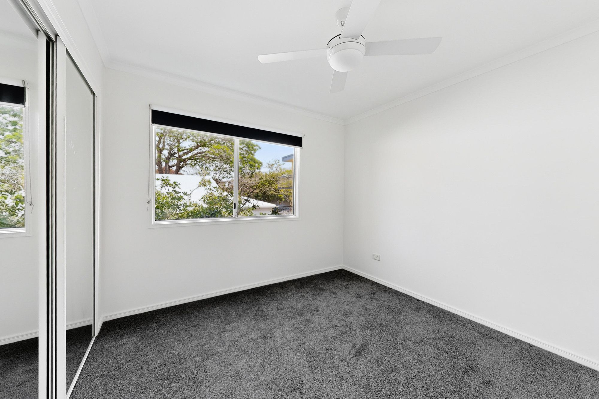 4/27 Norman Drive — photo 14 of 17
