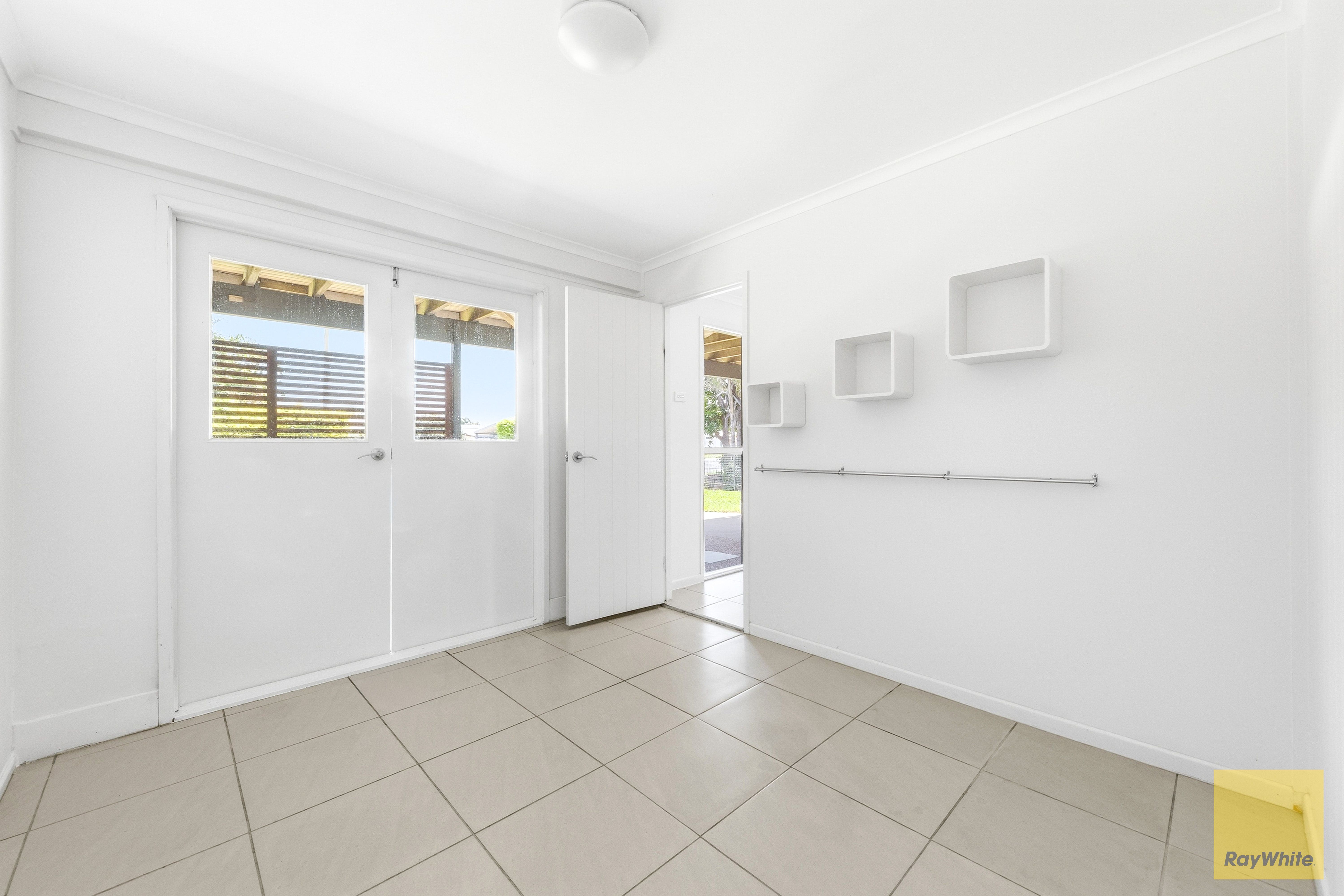30 Mellish Crescent — photo 20 of 30