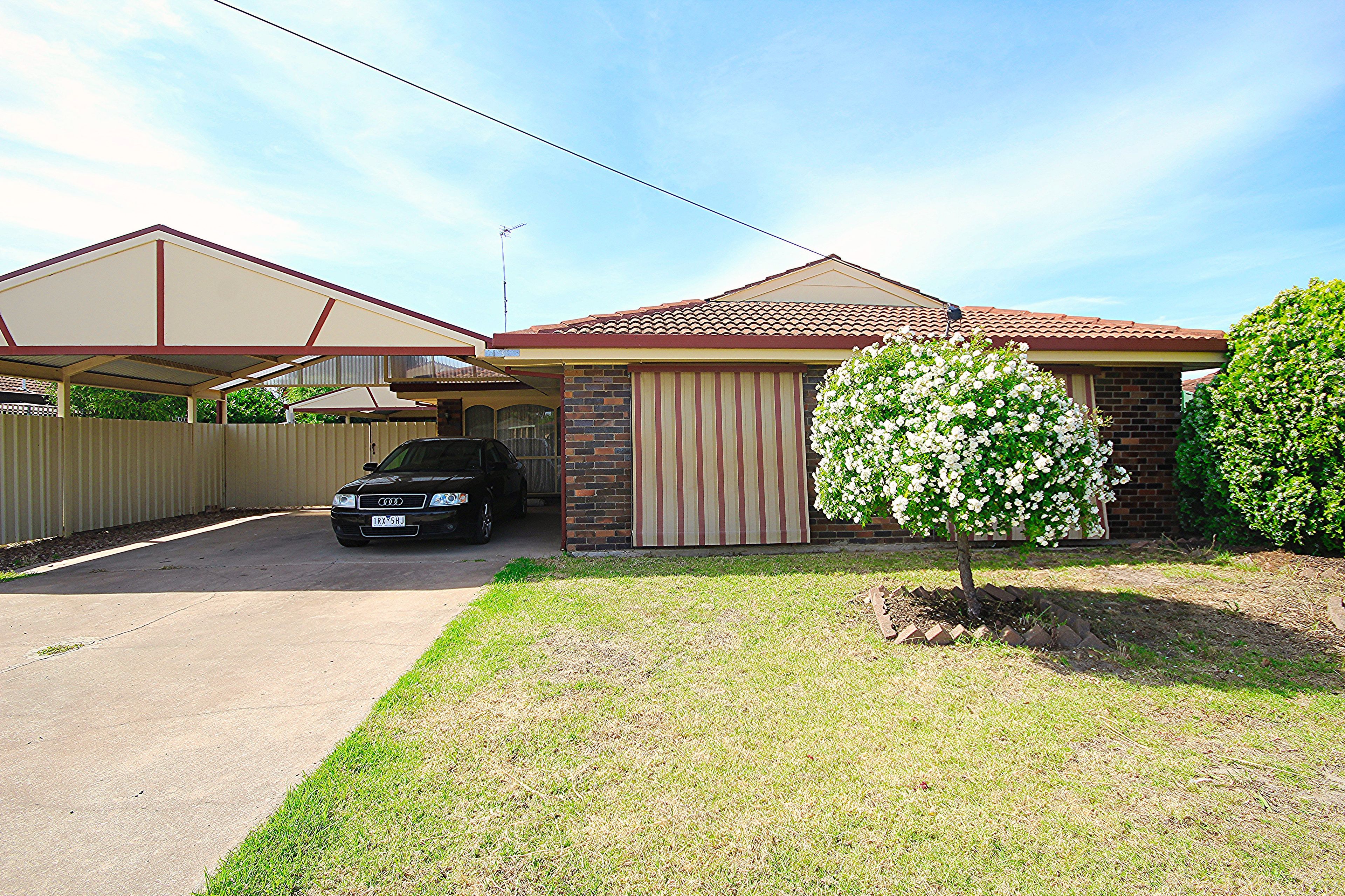 57 Federation Avenue, Horsham VIC 3400