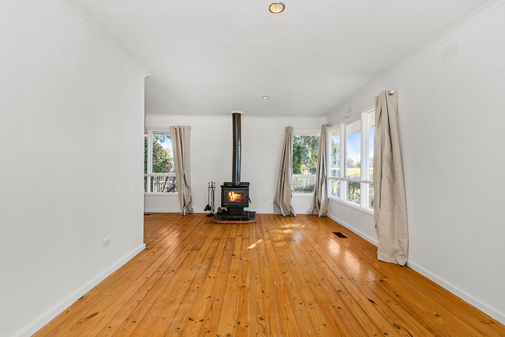 4 Raymond Avenue, Langwarrin, VIC 3910