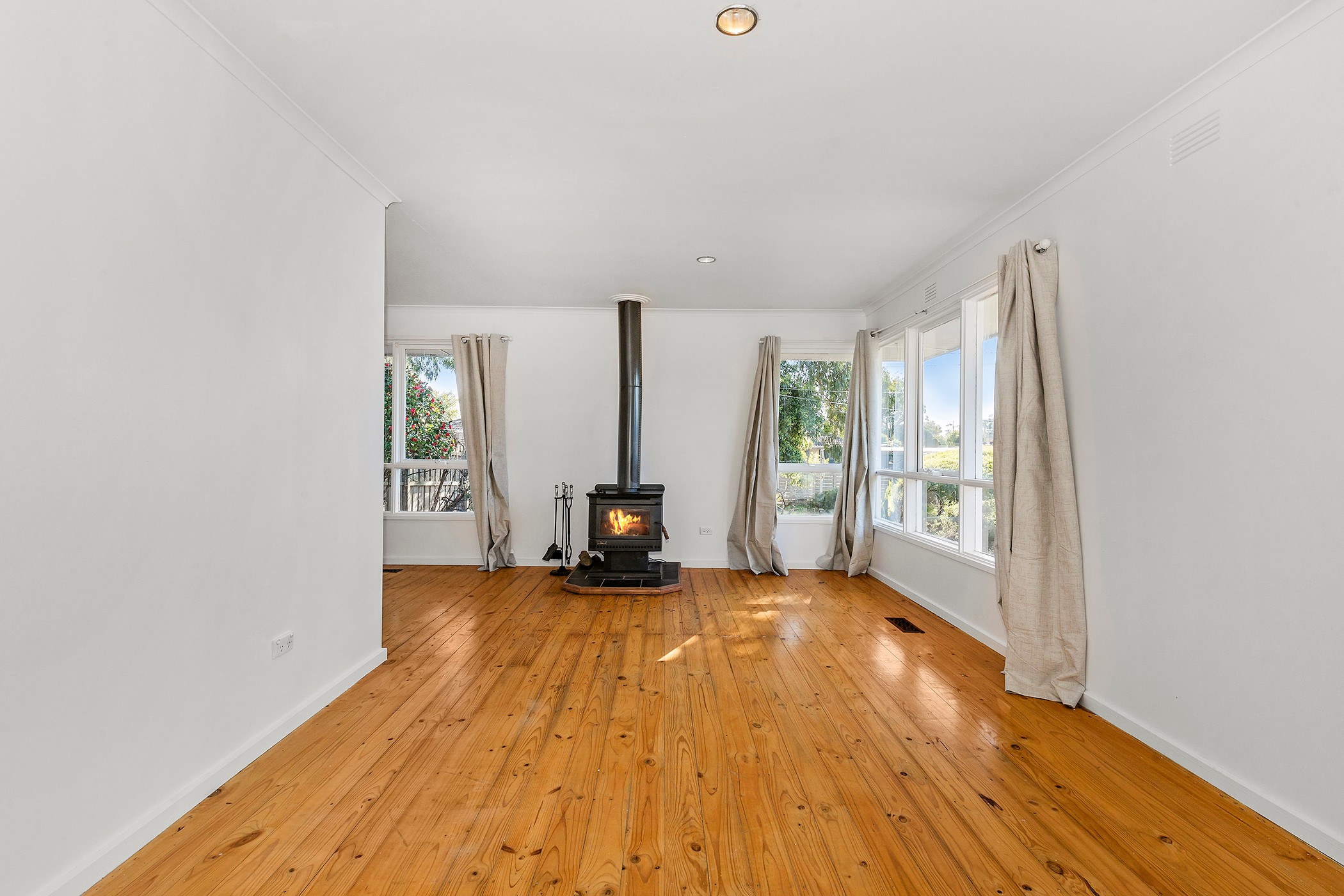 4 Raymond Avenue, Langwarrin, VIC 3910