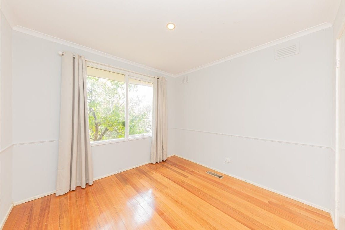140 Jacksons Road — photo 7 of 16