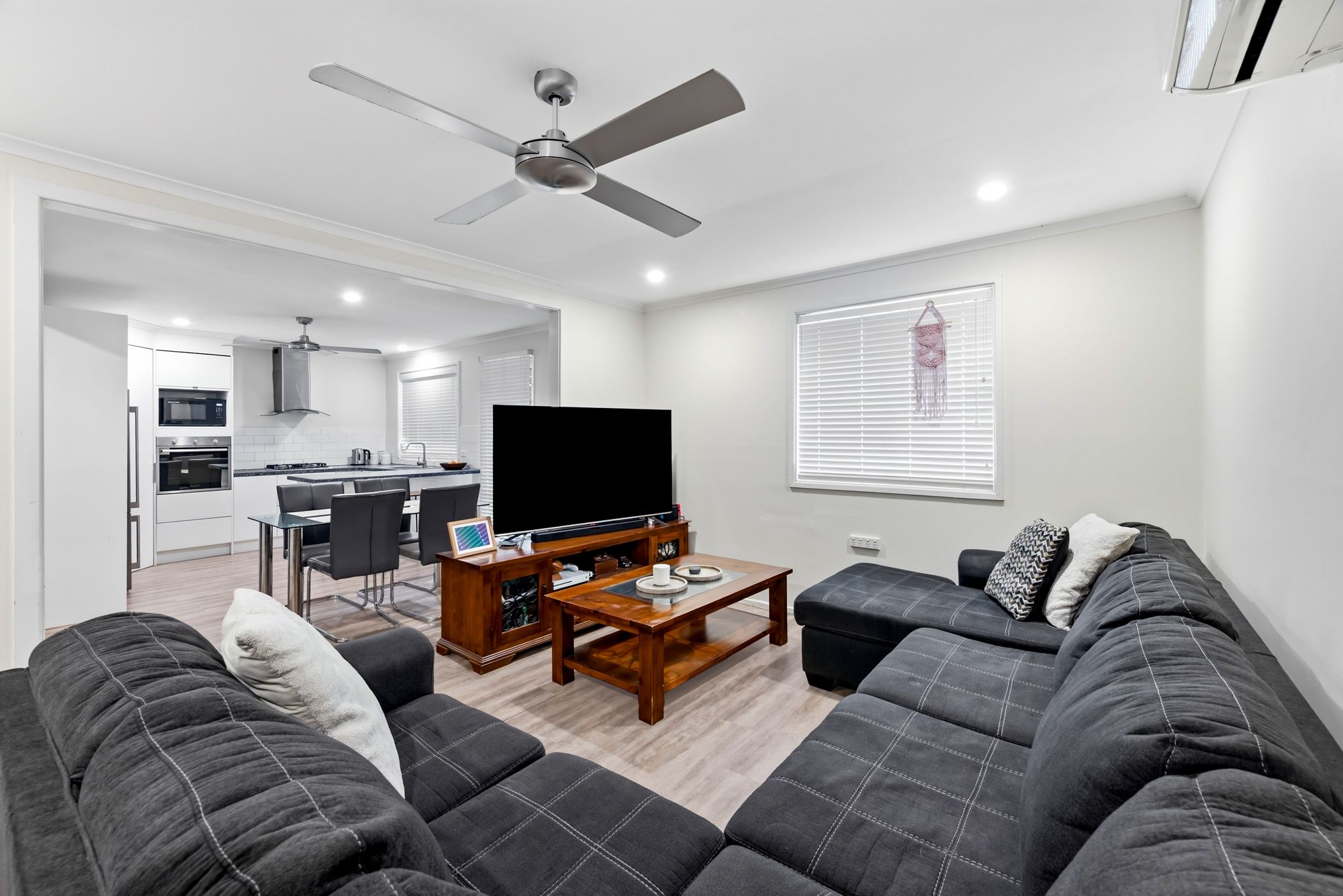 11 Jamieson Street — photo 4 of 10