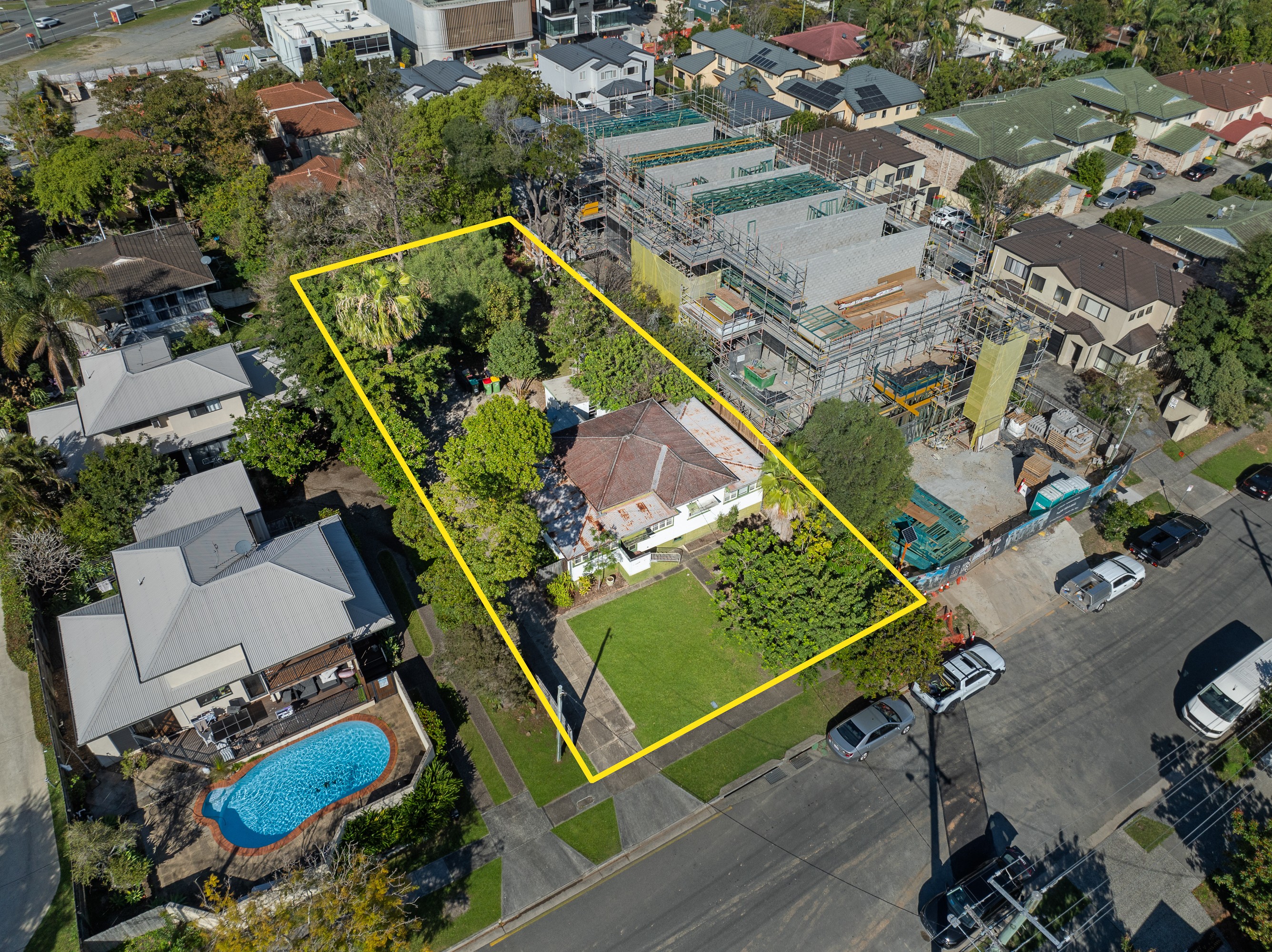 84 Pohlman Street, Southport, QLD 4215