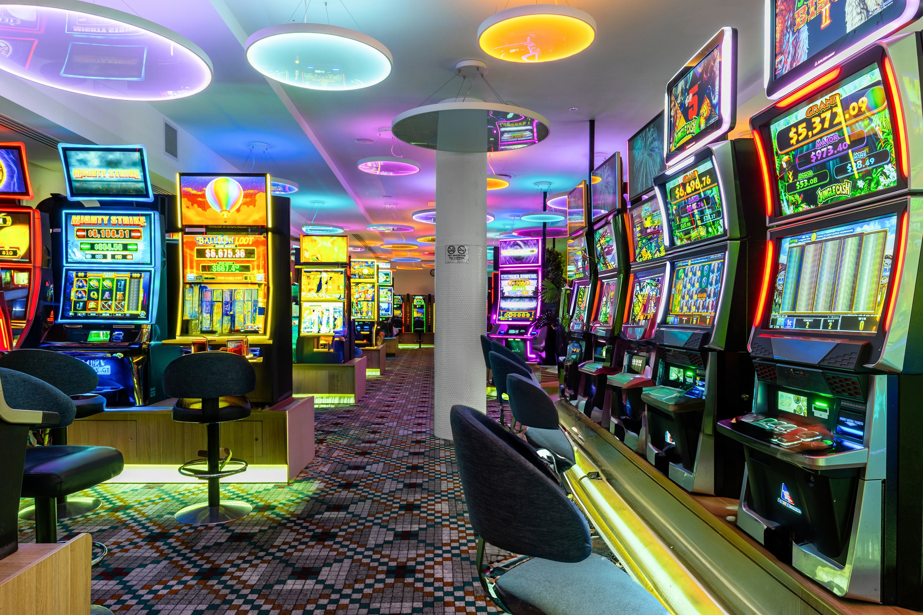 2/9 Beach Road, Surfers Paradise, QLD 4217