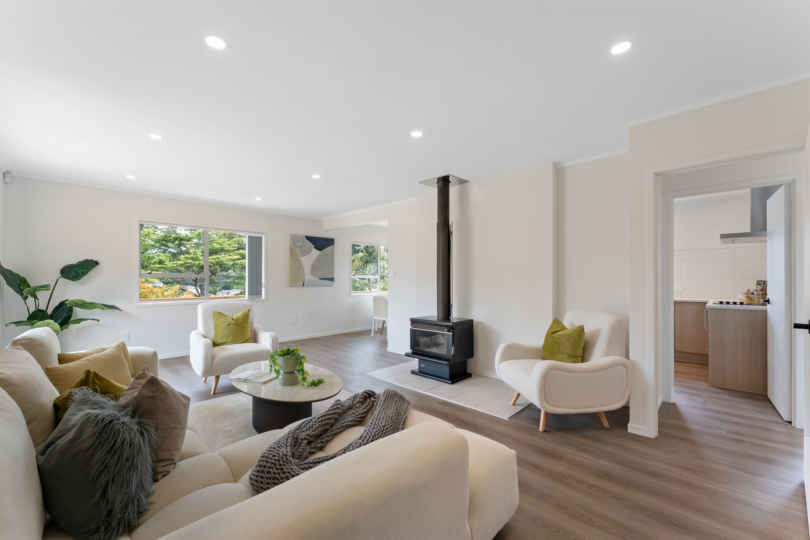 13 Helvetia Drive, Browns Bay, North Shore City