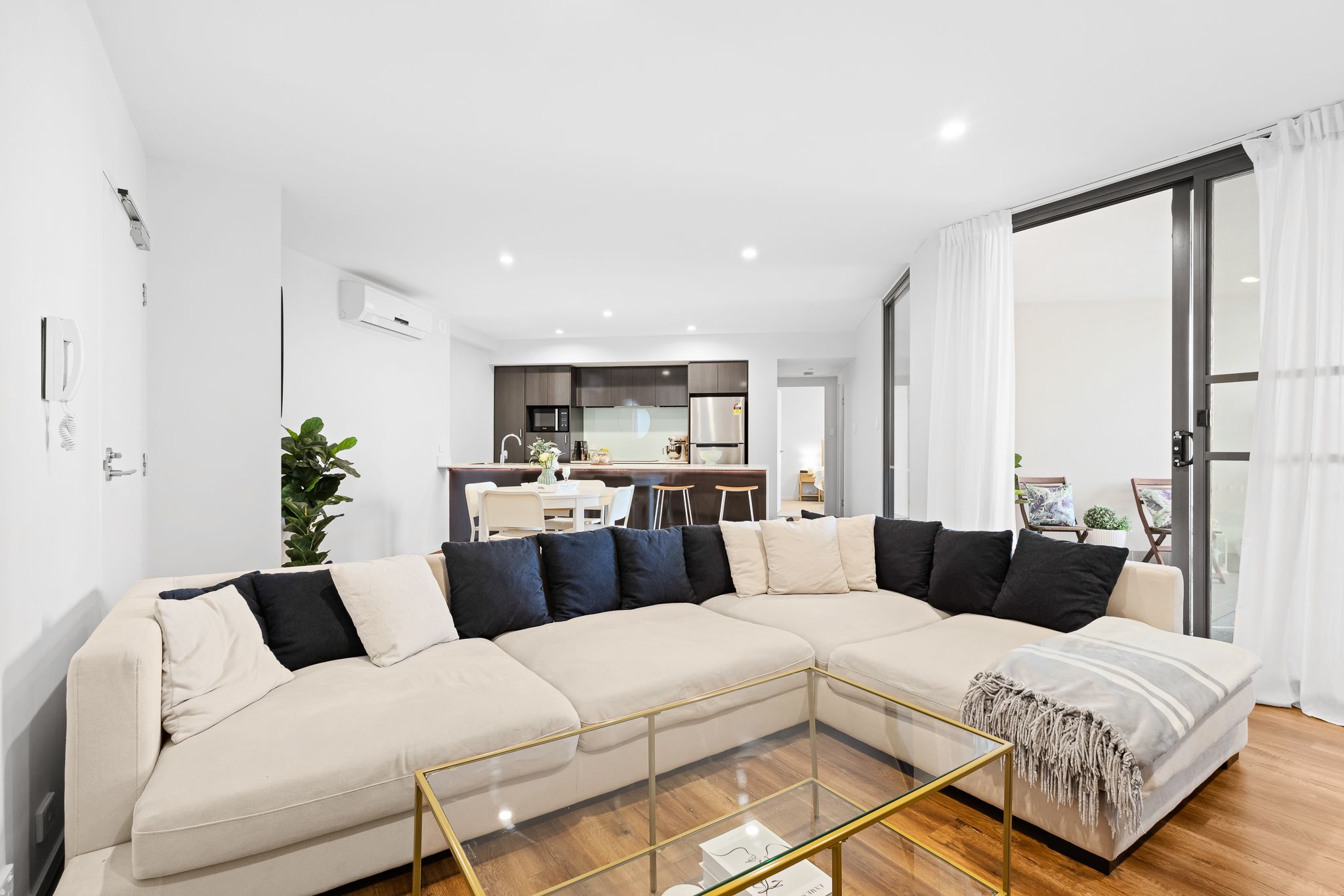 100/1 Rowe Avenue, Rivervale WA 6103