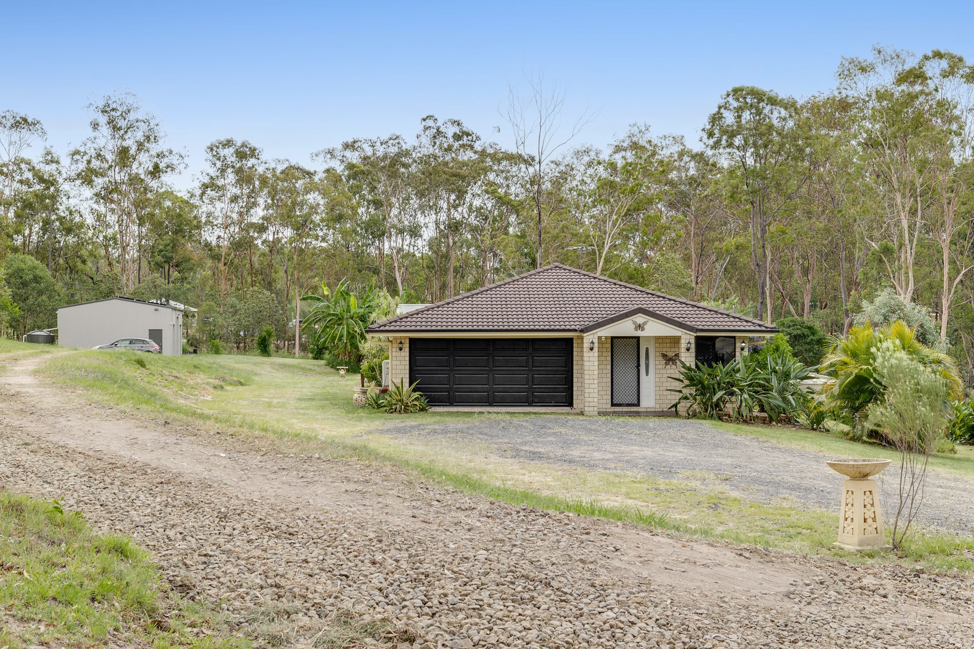 19 Bucknall Court, Regency Downs QLD 4341